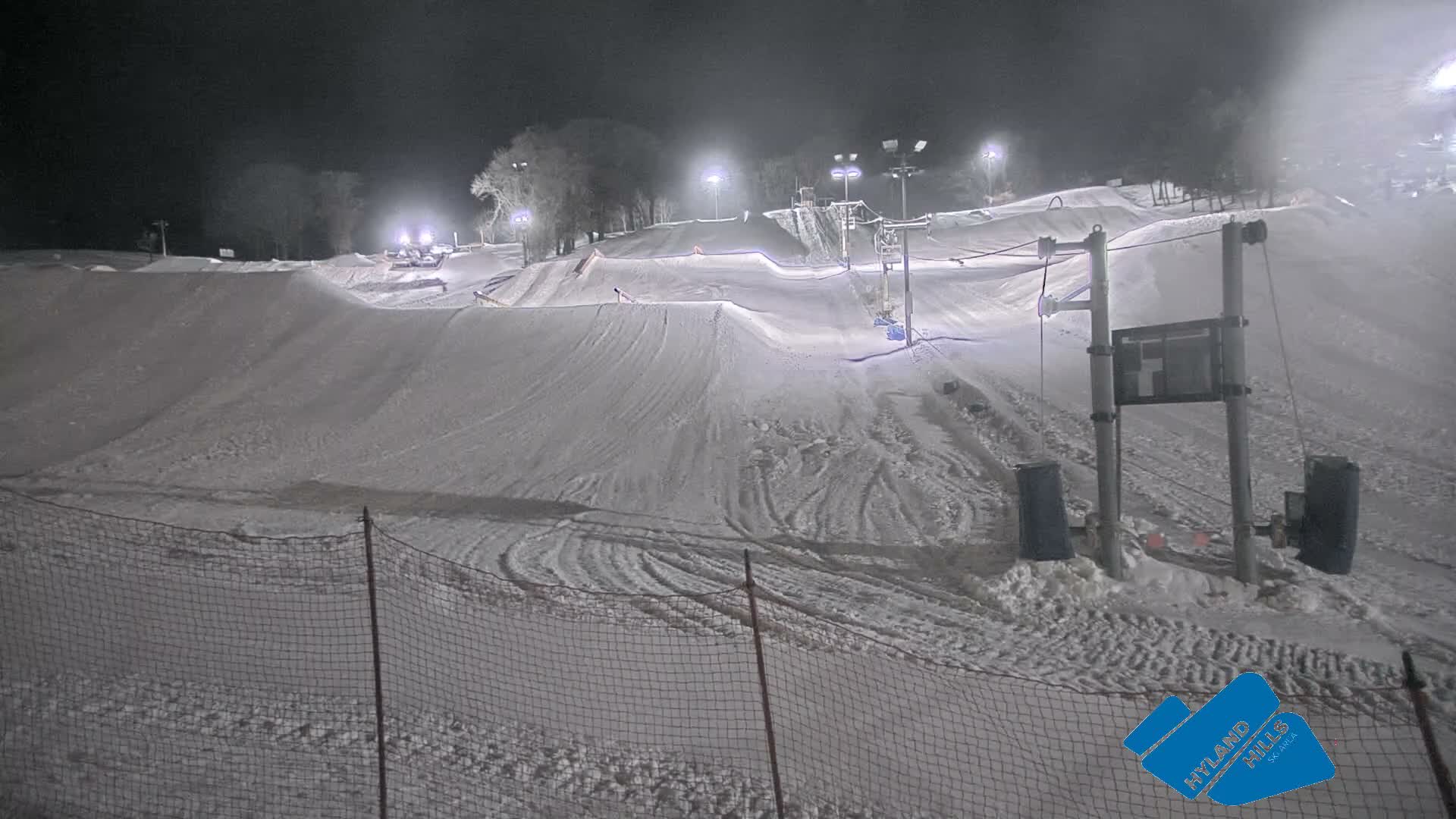 Bloomington, Hyland Hills Ski Slopes Live Cam - Bloomington, Hennepin, Minnesota, USA