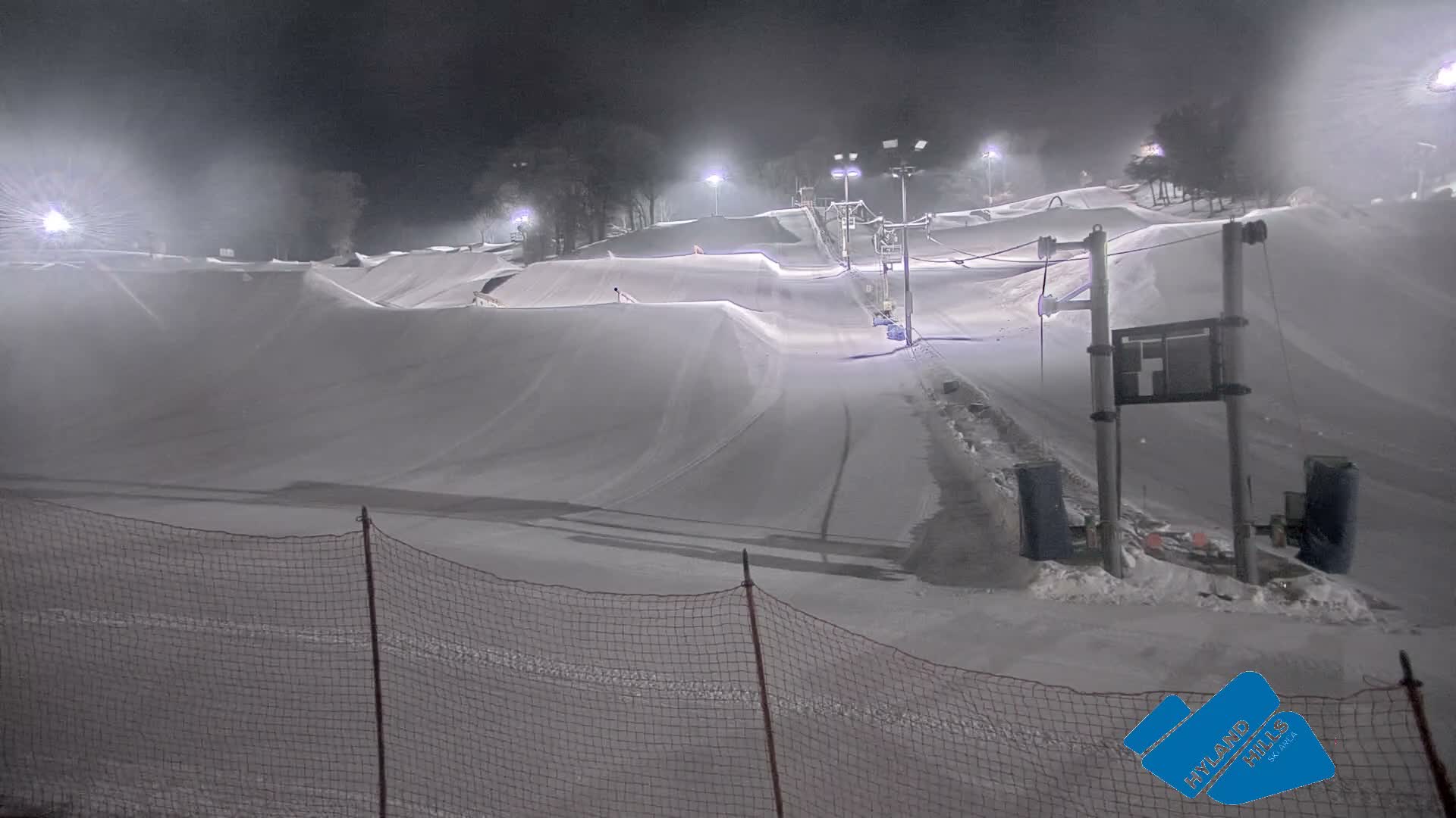 Bloomington, Hyland Hills Ski Slopes Live Cam - Bloomington, Hennepin, Minnesota, USA