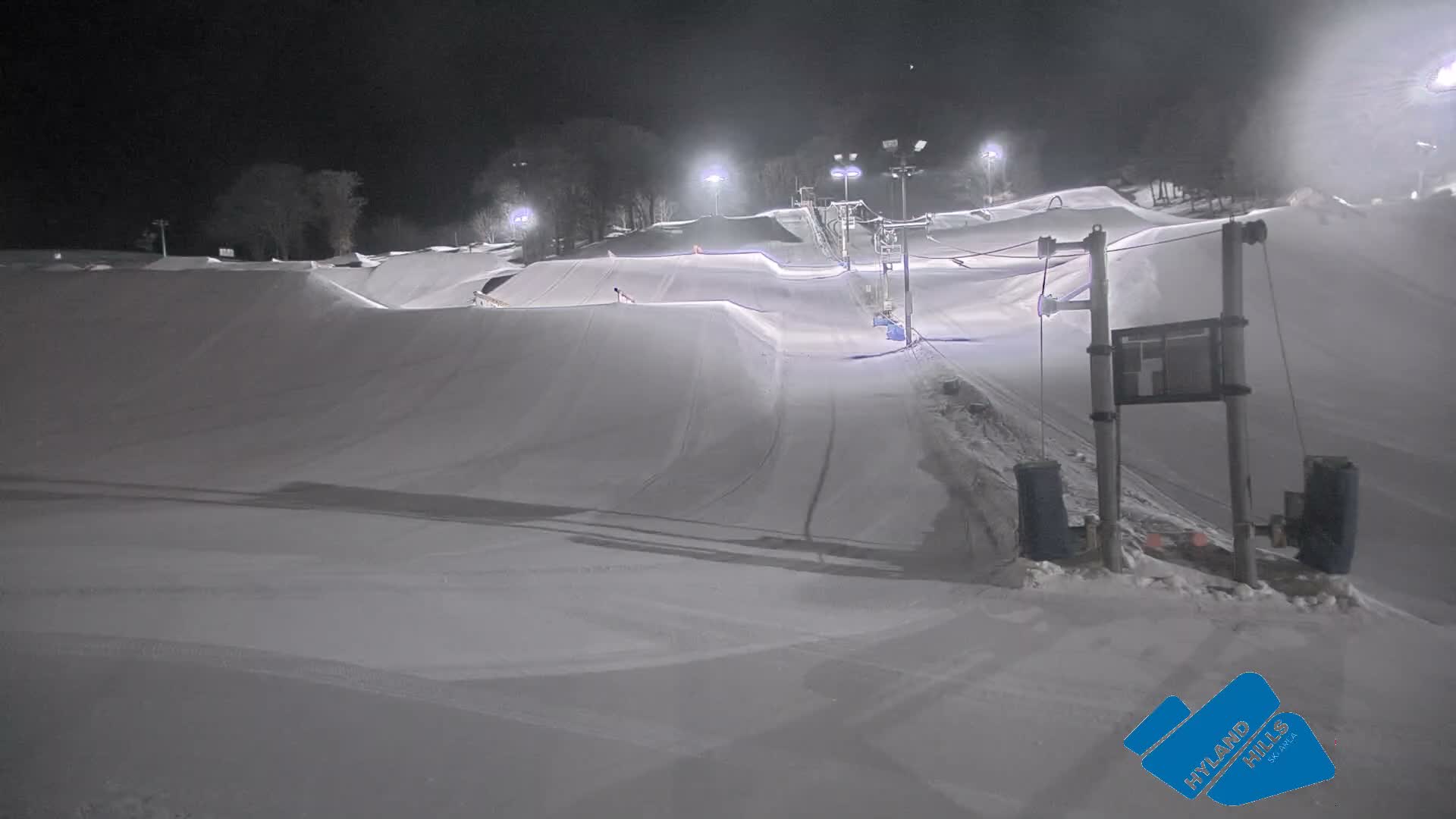 Bloomington, Hyland Hills Ski Slopes Live Cam - Bloomington, Hennepin, Minnesota, USA