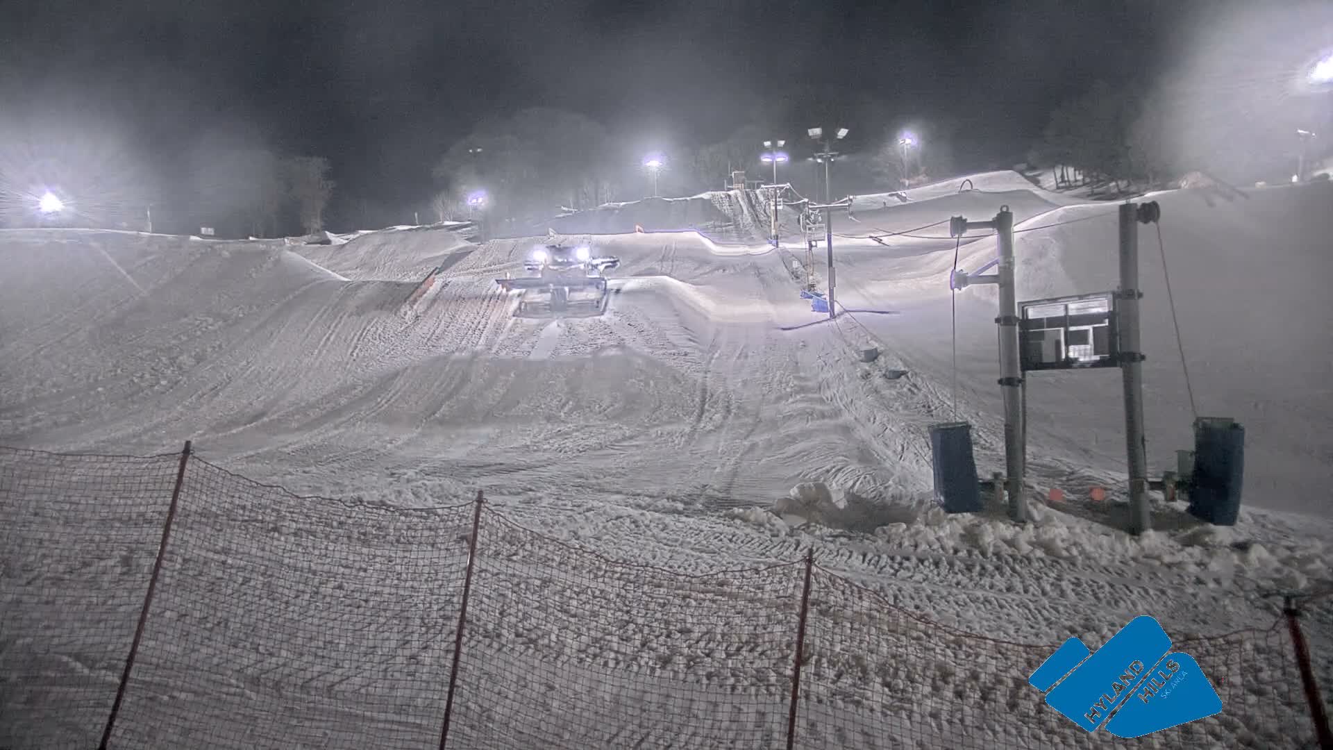 Bloomington, Hyland Hills Ski Slopes Live Cam - Bloomington, Hennepin, Minnesota, USA