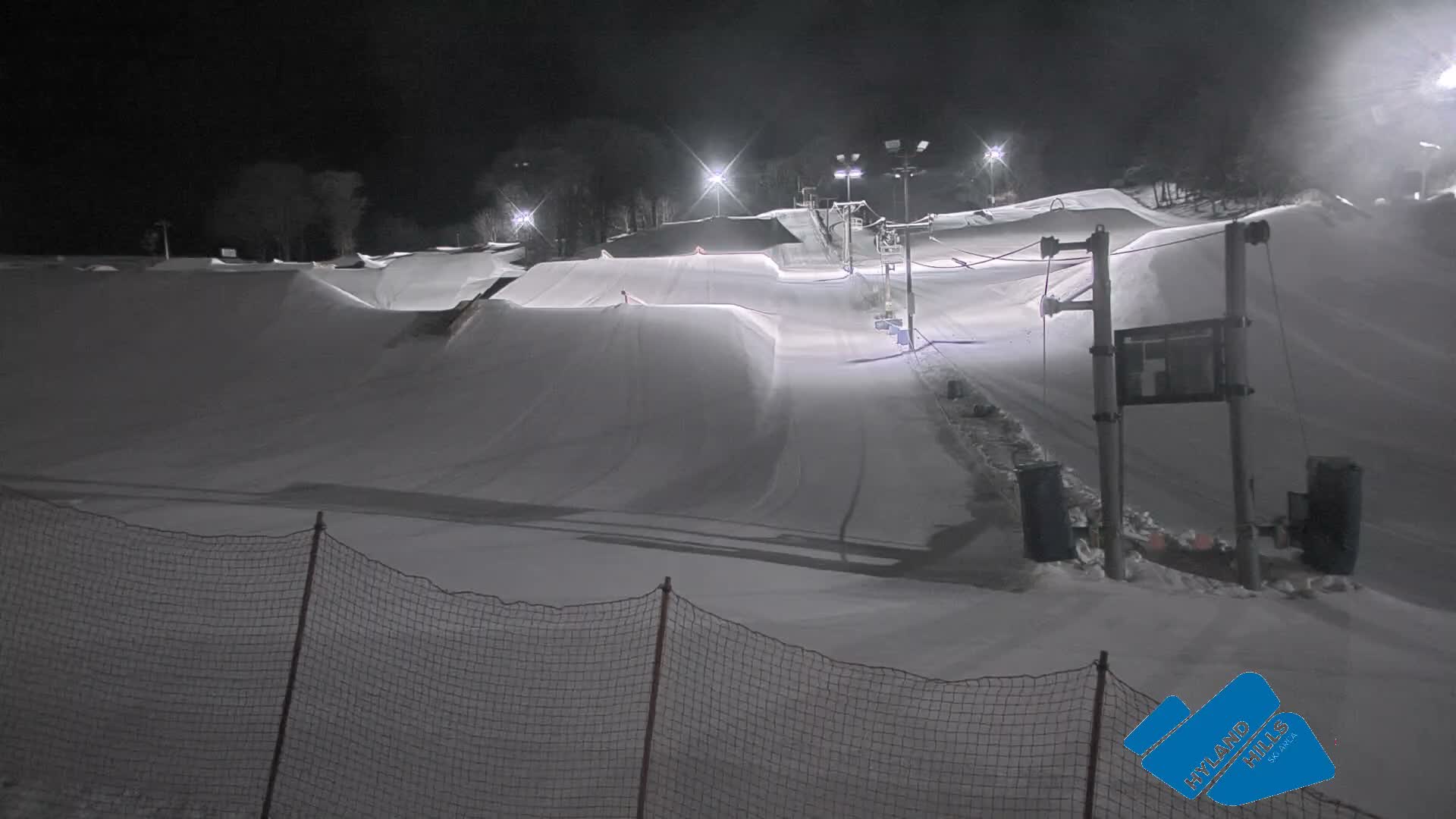 Bloomington, Hyland Hills Ski Slopes Live Cam - Bloomington, Hennepin, Minnesota, USA