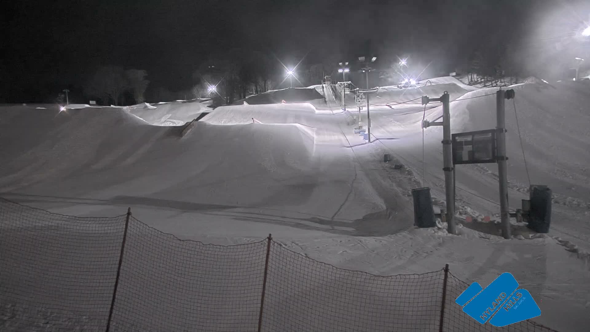 Bloomington, Hyland Hills Ski Slopes Live Cam - Bloomington, Hennepin, Minnesota, USA