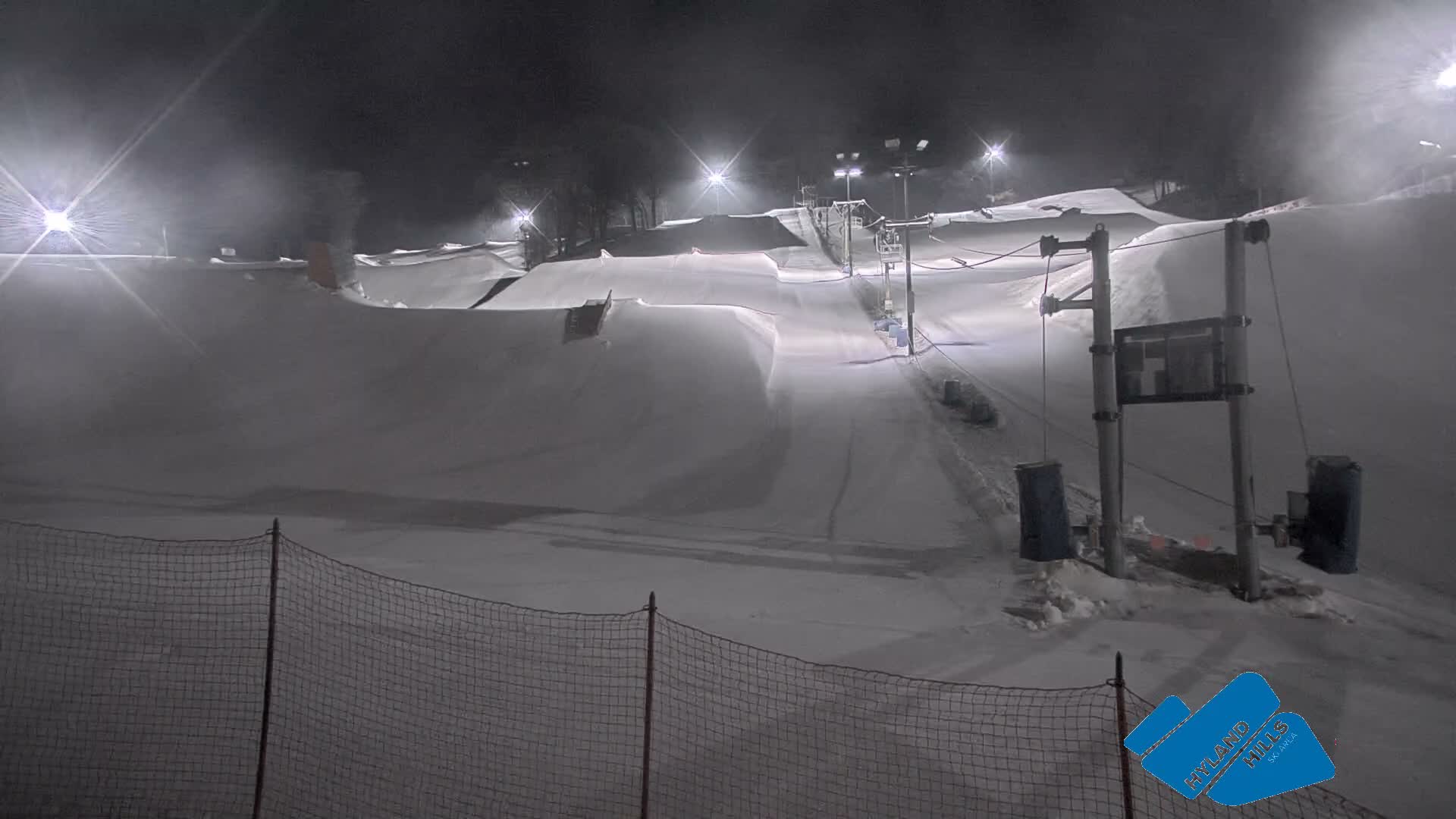 Bloomington, Hyland Hills Ski Slopes Live Cam - Bloomington, Hennepin, Minnesota, USA