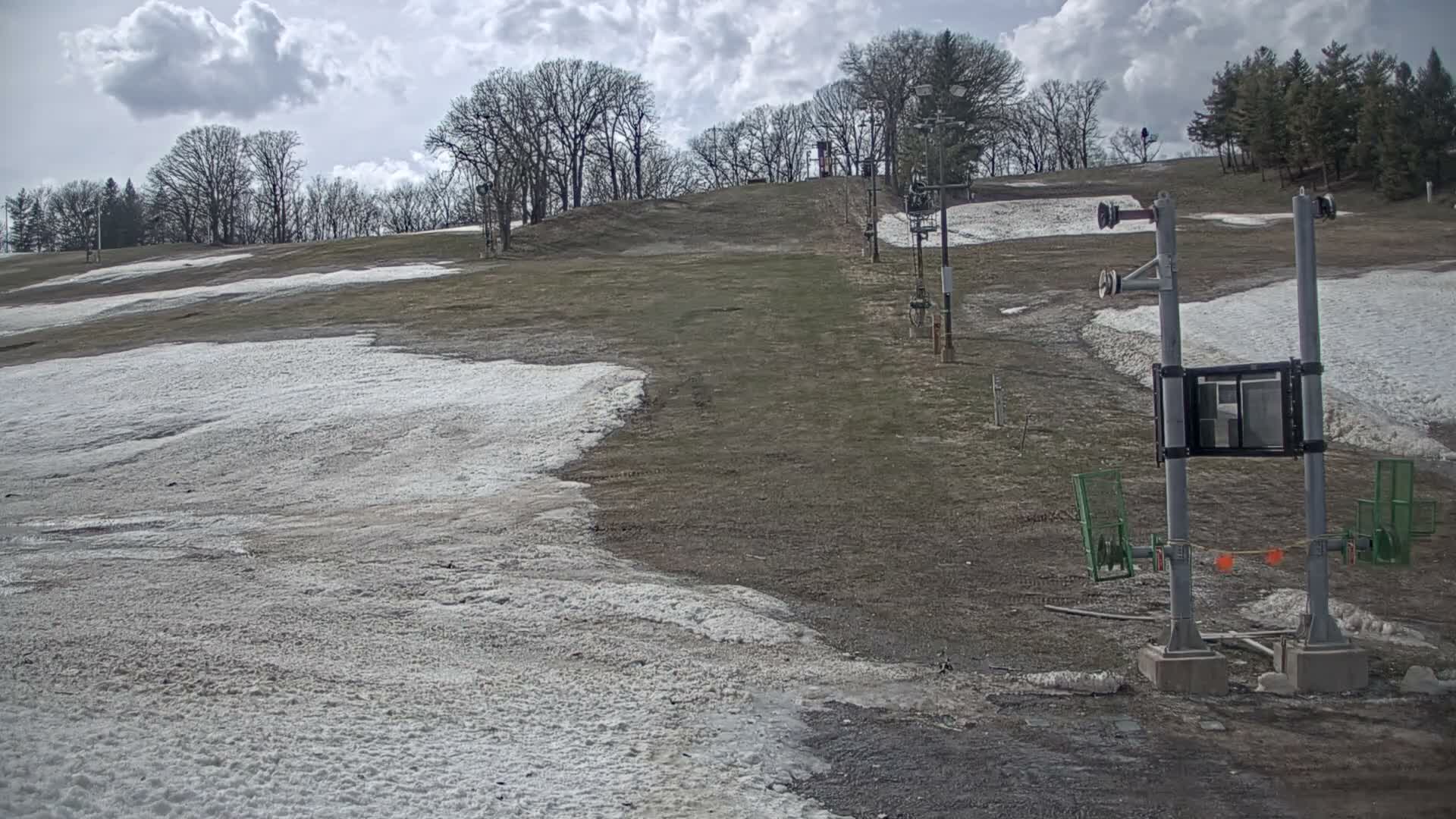 Bloomington, Hyland Hills Ski Slopes Live Cam - Bloomington, Hennepin, Minnesota, USA
