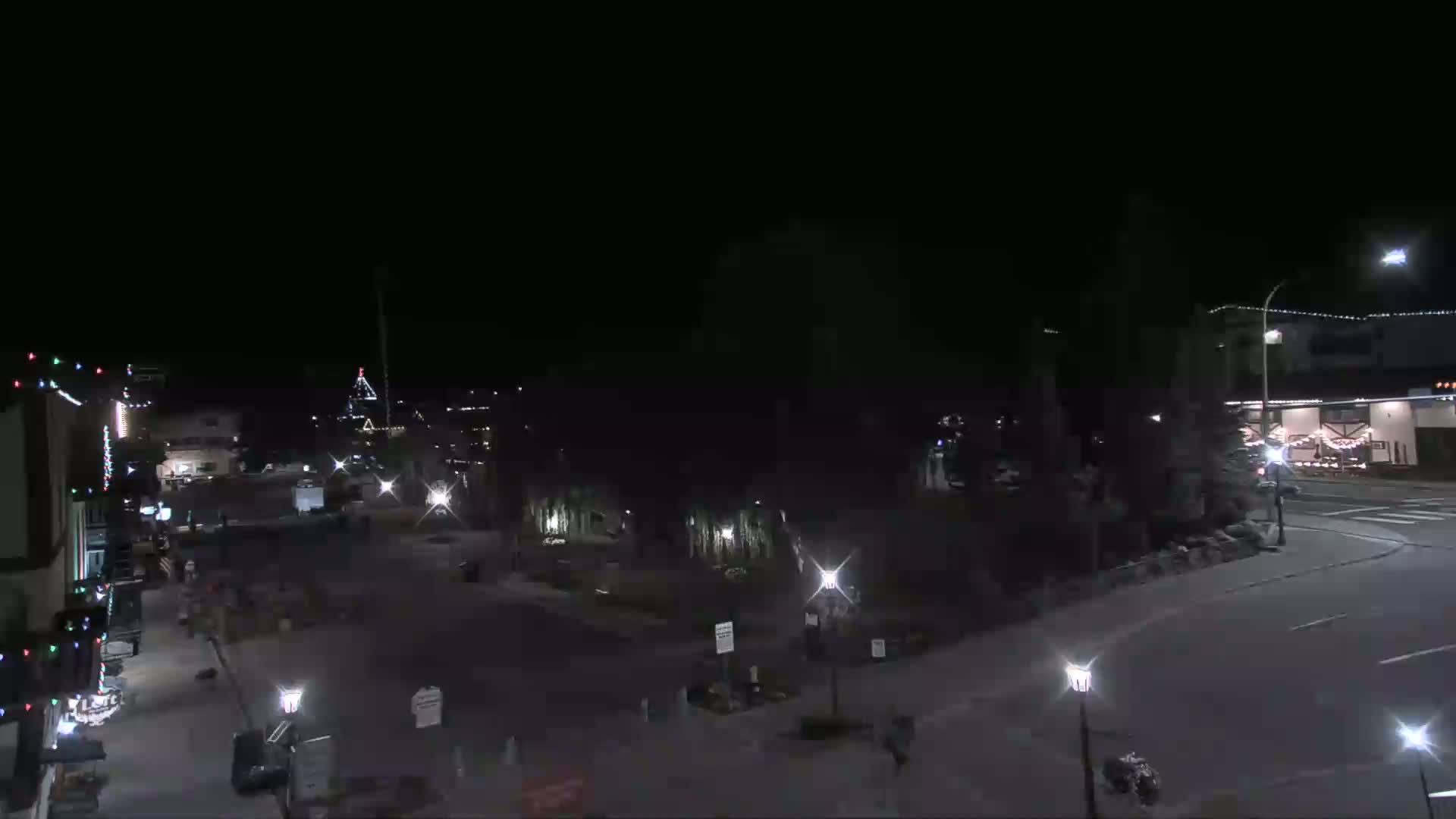 Leavenworth  Village Tumwater Mountain View Live Cam - Leavenworth, Chelan, Washington, USA