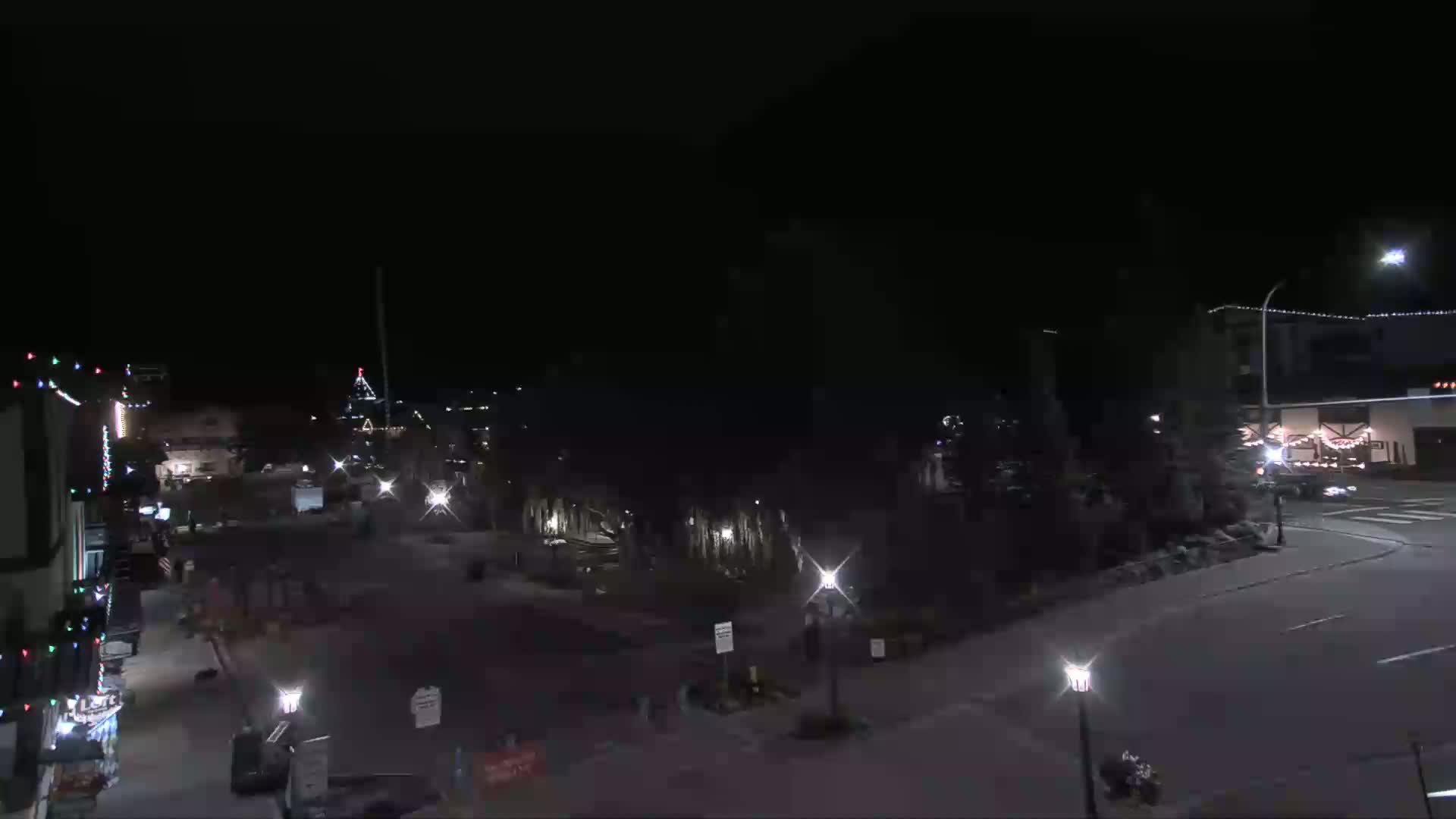 Leavenworth  Village Tumwater Mountain View Live Cam - Leavenworth, Chelan, Washington, USA