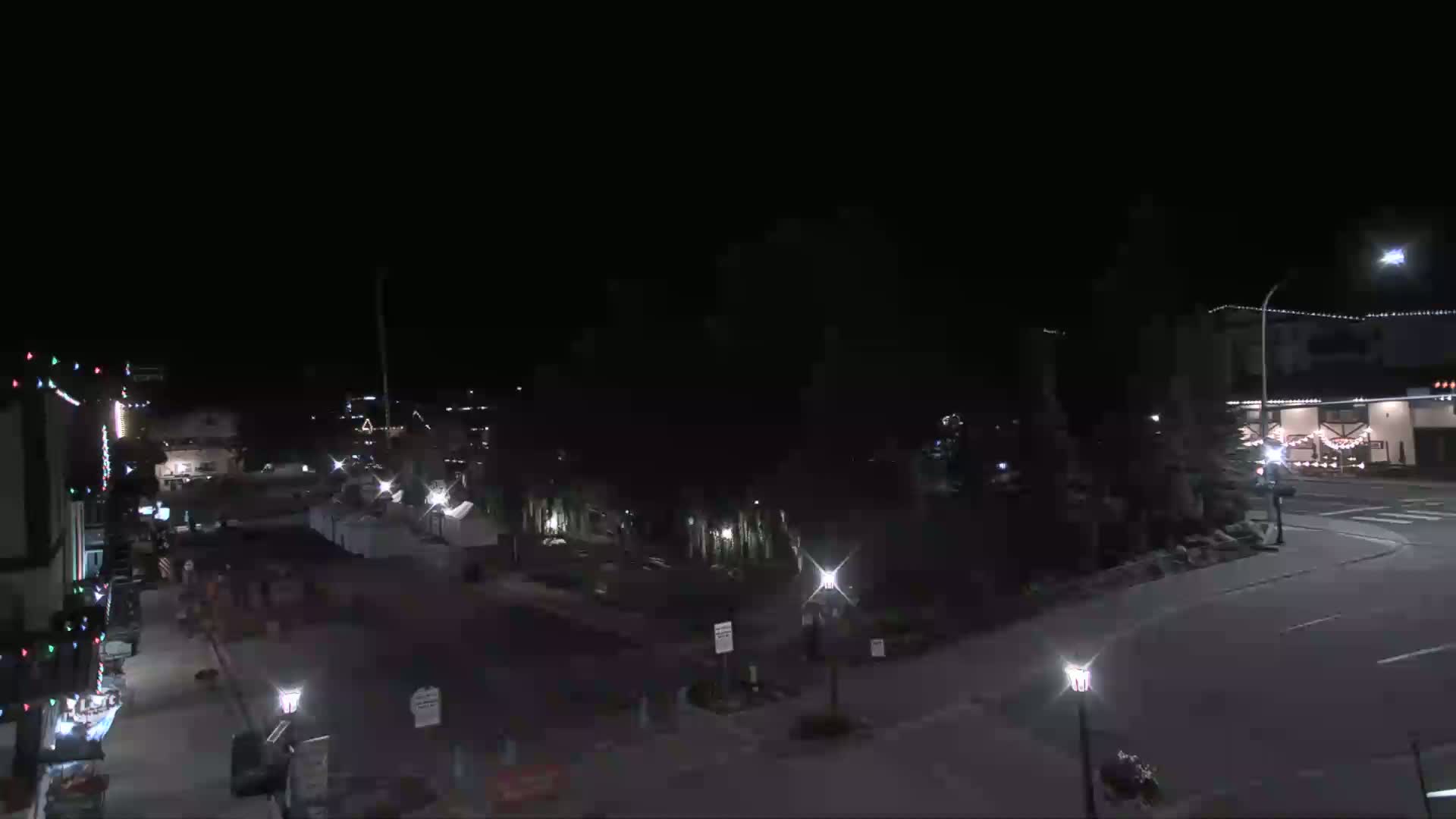 Leavenworth  Village Tumwater Mountain View Live Cam - Leavenworth, Chelan, Washington, USA