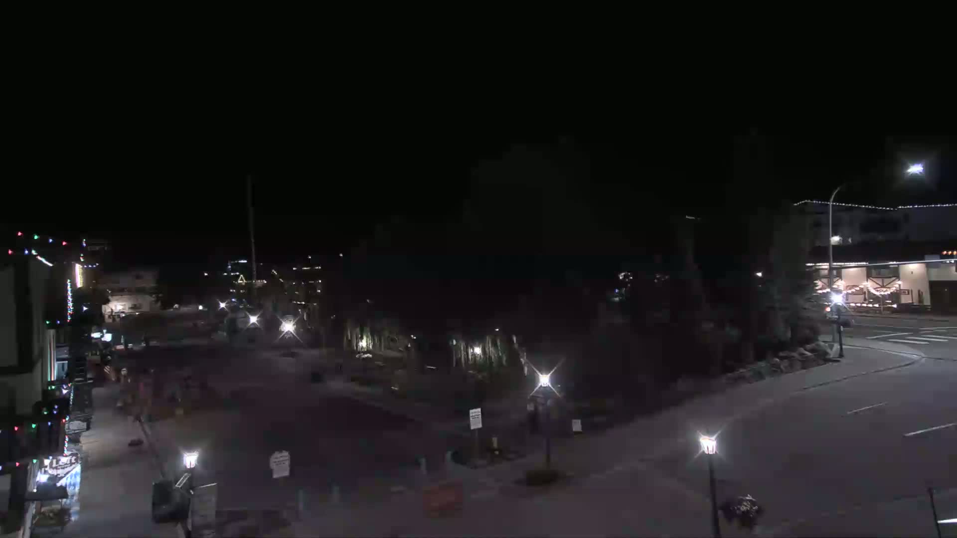 Leavenworth  Village Tumwater Mountain View Live Cam - Leavenworth, Chelan, Washington, USA