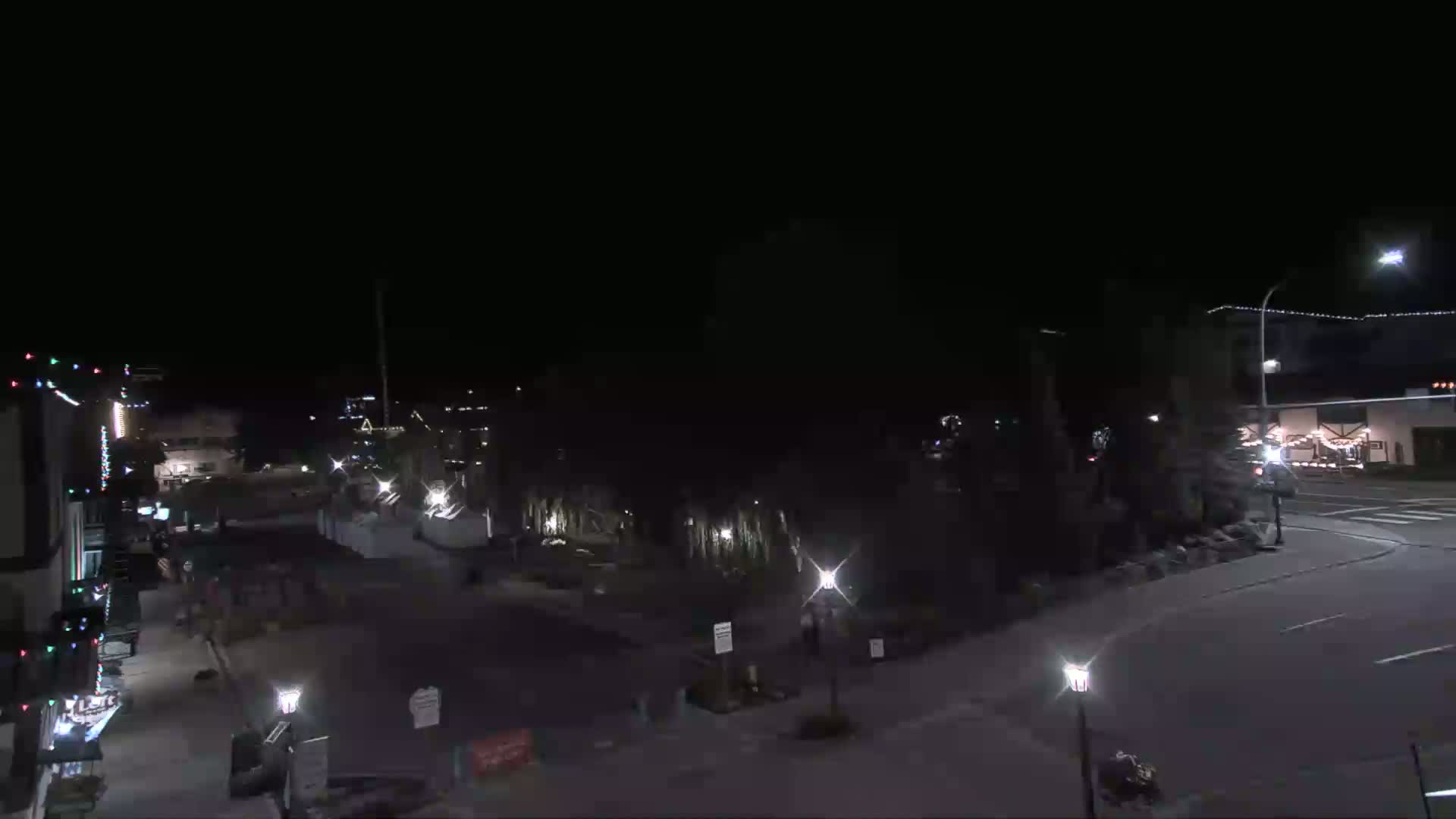Leavenworth  Village Tumwater Mountain View Live Cam - Leavenworth, Chelan, Washington, USA