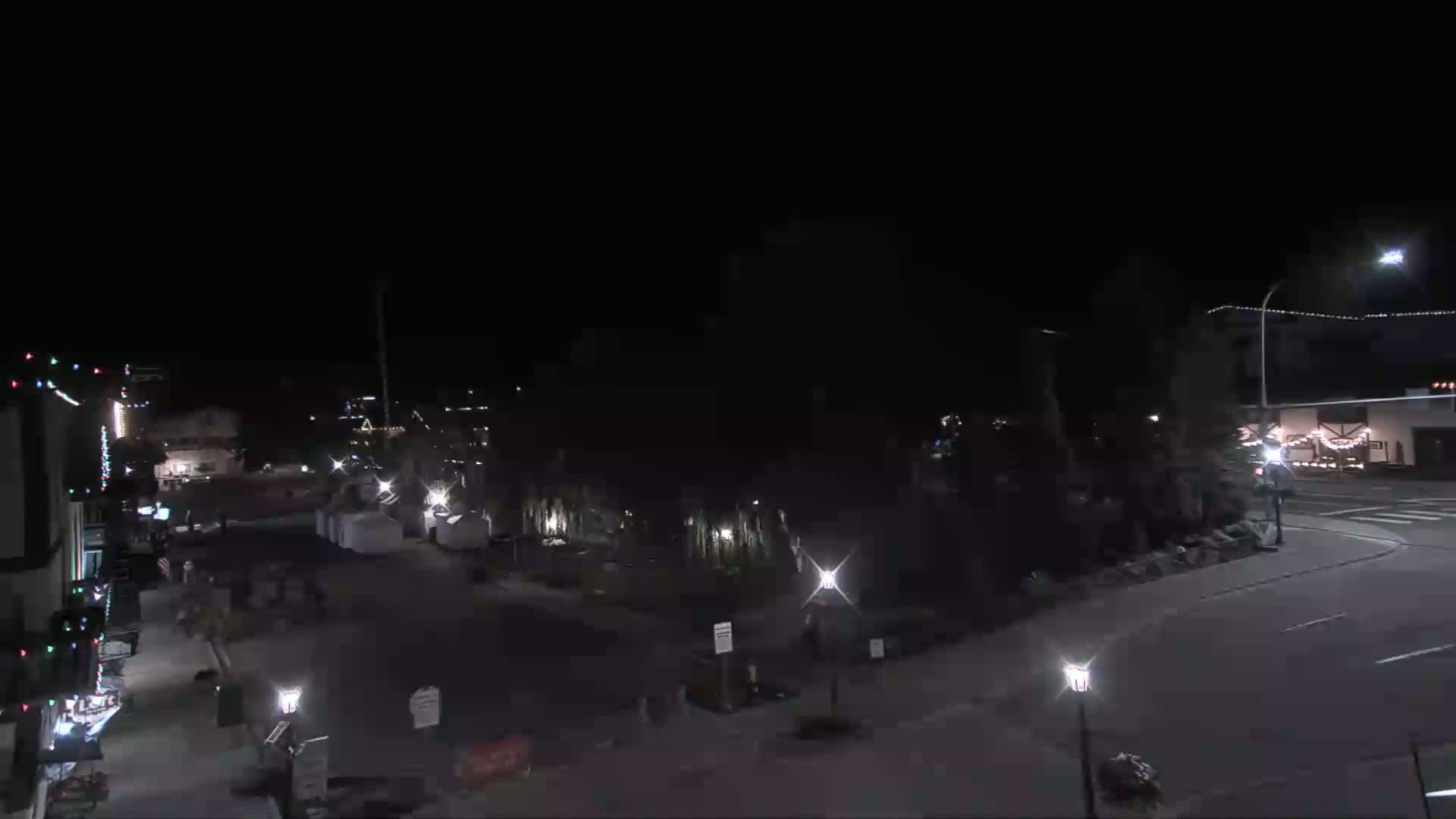 Leavenworth  Village Tumwater Mountain View Live Cam - Leavenworth, Chelan, Washington, USA