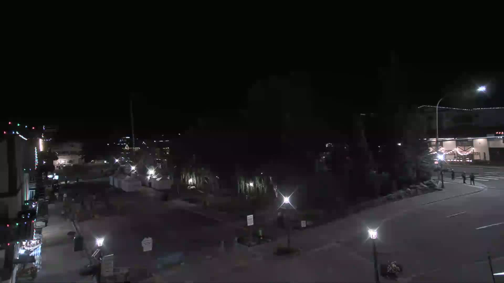Leavenworth  Village Tumwater Mountain View Live Cam - Leavenworth, Chelan, Washington, USA