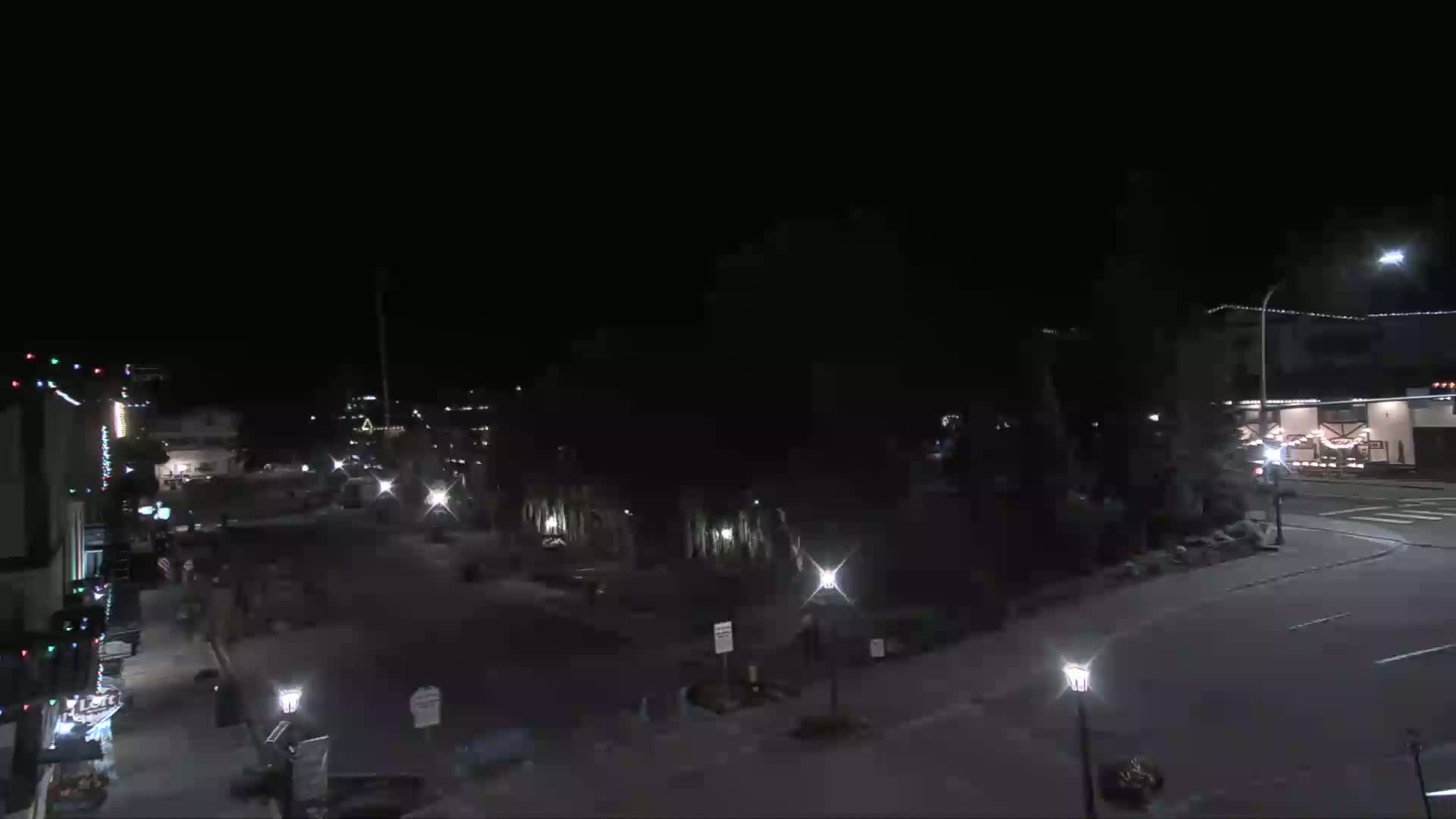 Leavenworth  Village Tumwater Mountain View Live Cam - Leavenworth, Chelan, Washington, USA