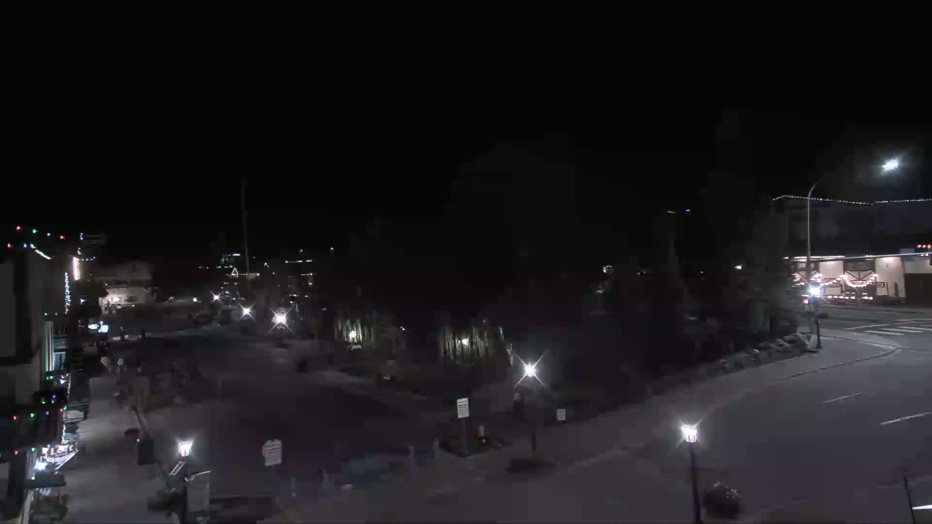 Leavenworth  Village Tumwater Mountain View Live Cam - Leavenworth, Chelan, Washington, USA