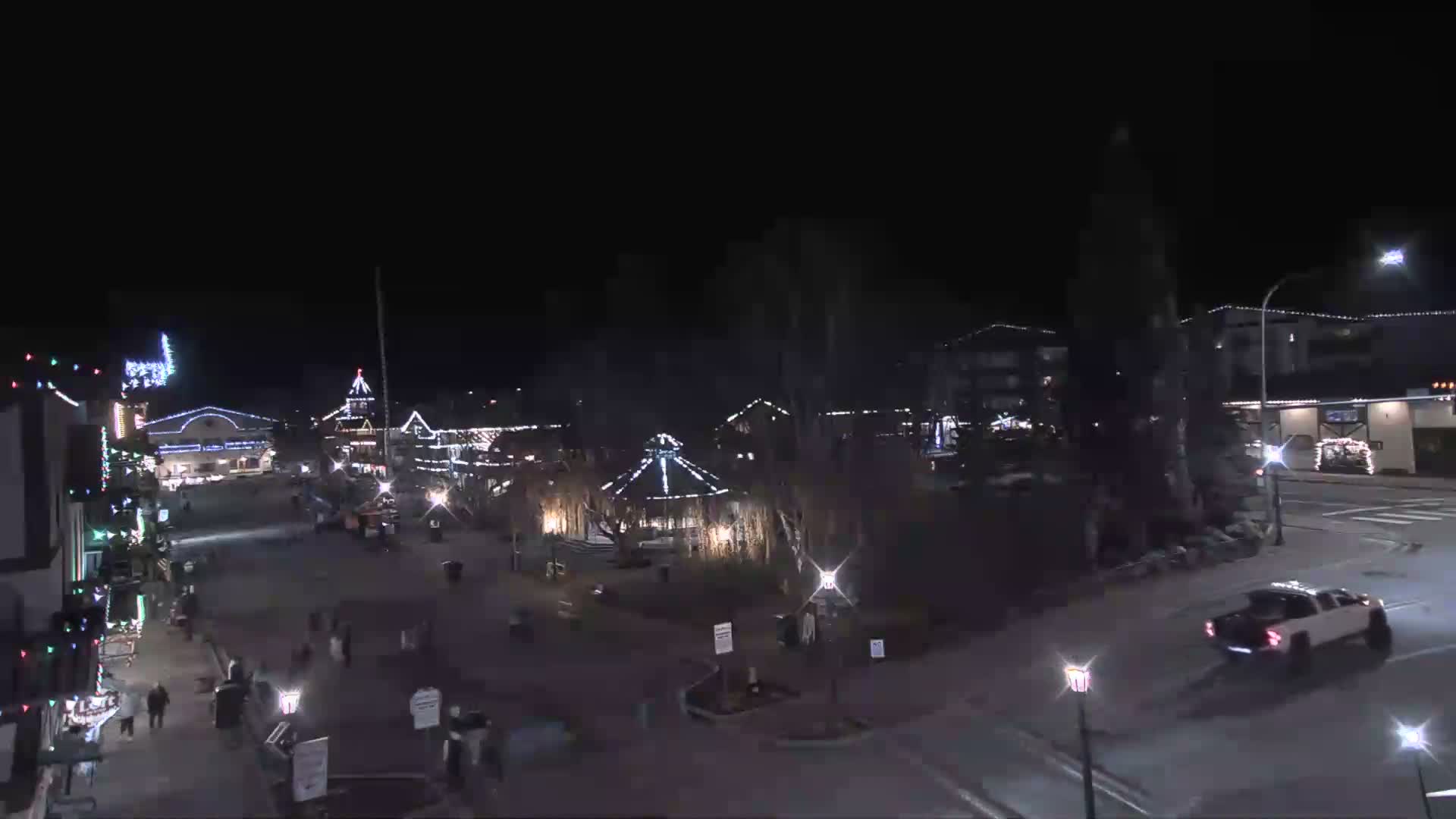 Leavenworth  Village Tumwater Mountain View Live Cam - Leavenworth, Chelan, Washington, USA
