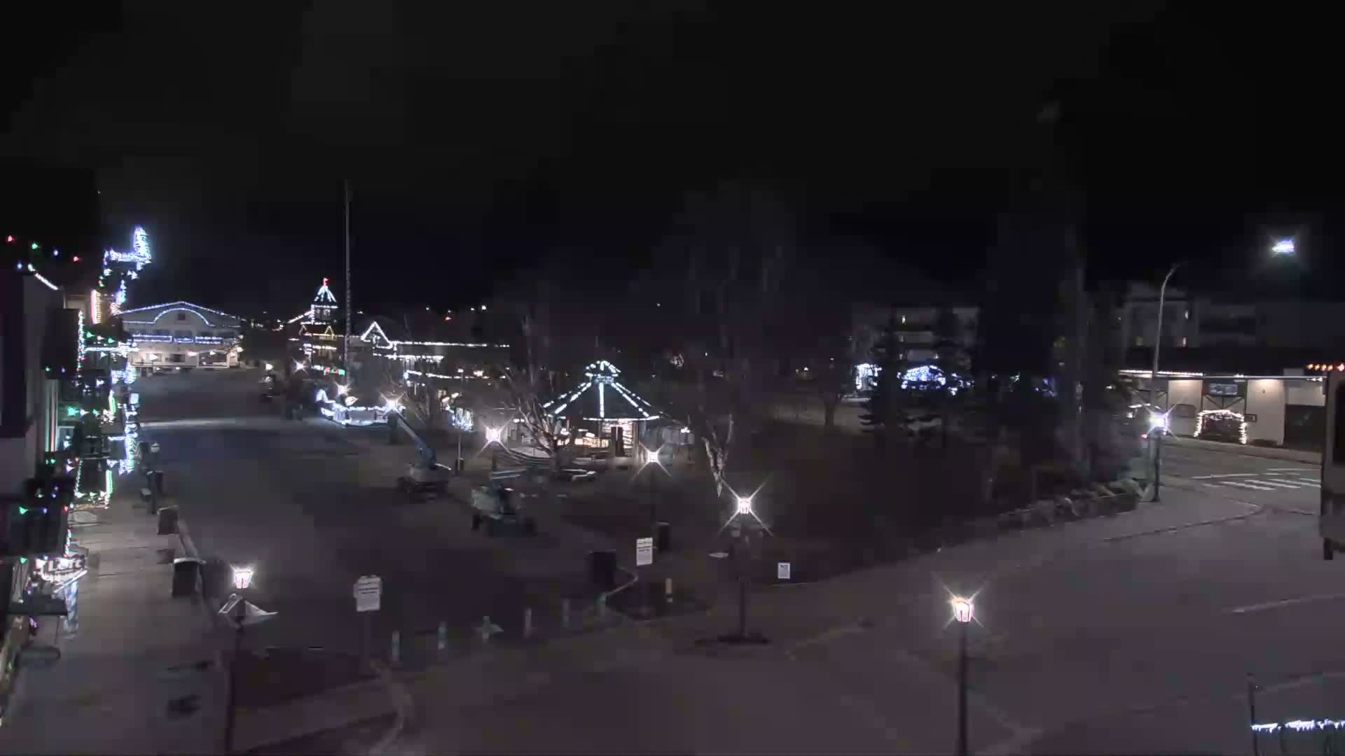Leavenworth  Village Tumwater Mountain View Live Cam - Leavenworth, Chelan, Washington, USA