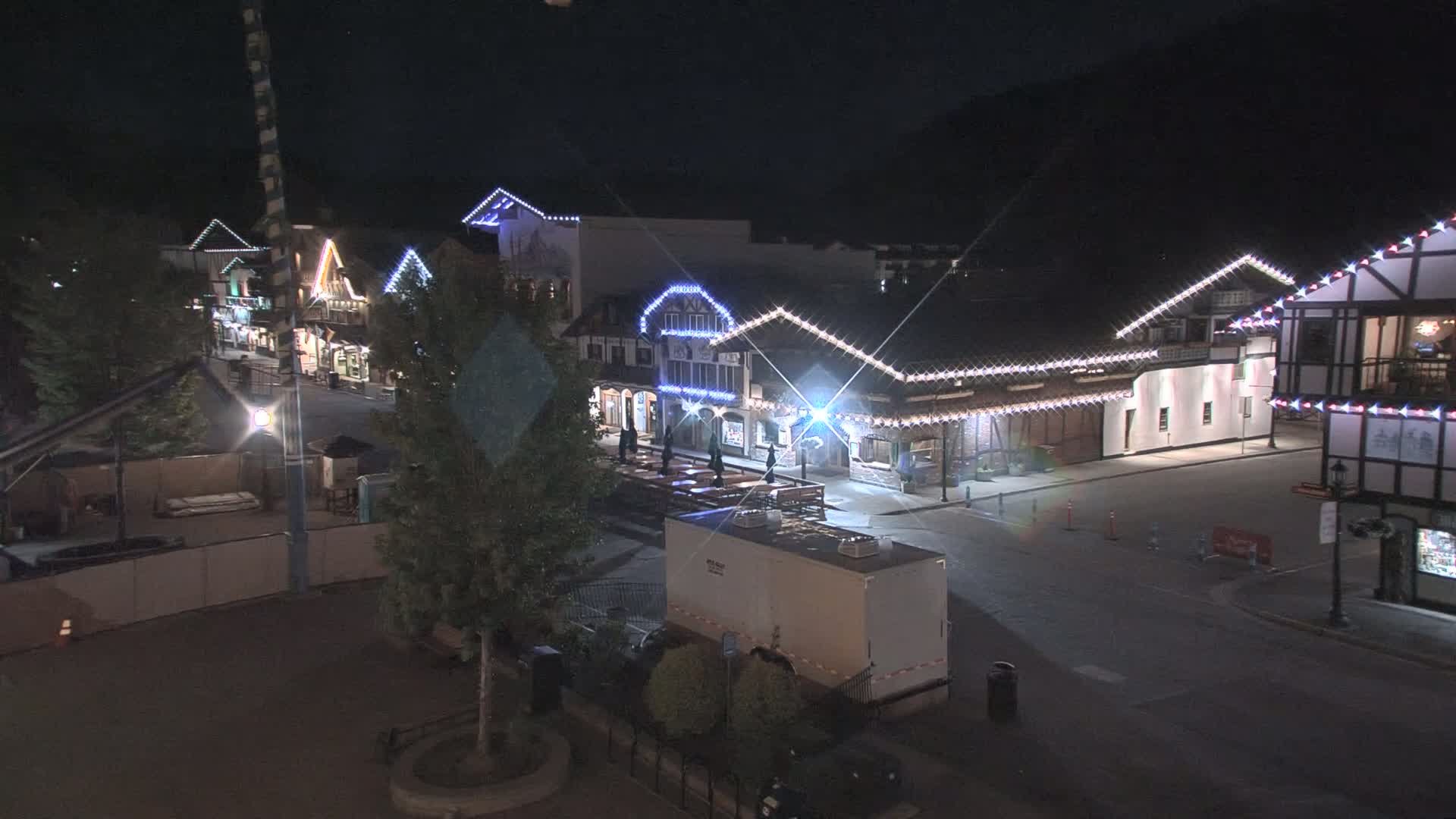 Leavenworth Village 801 Font St.  Walking Street View Live Cam - Leavenworth, Chelan, Washington, USA