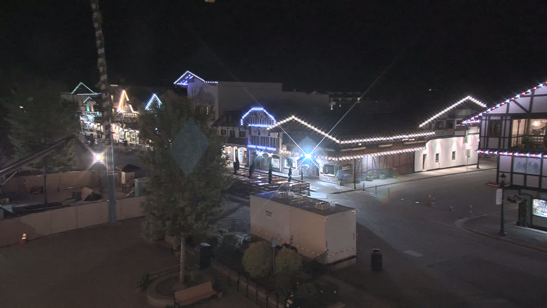 Leavenworth Village 801 Font St.  Walking Street View Live Cam - Leavenworth, Chelan, Washington, USA