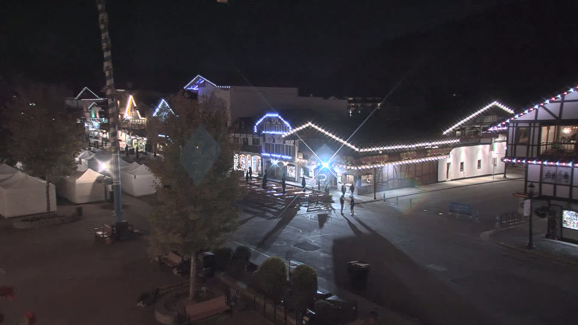 Leavenworth Village 801 Font St.  Walking Street View Live Cam - Leavenworth, Chelan, Washington, USA
