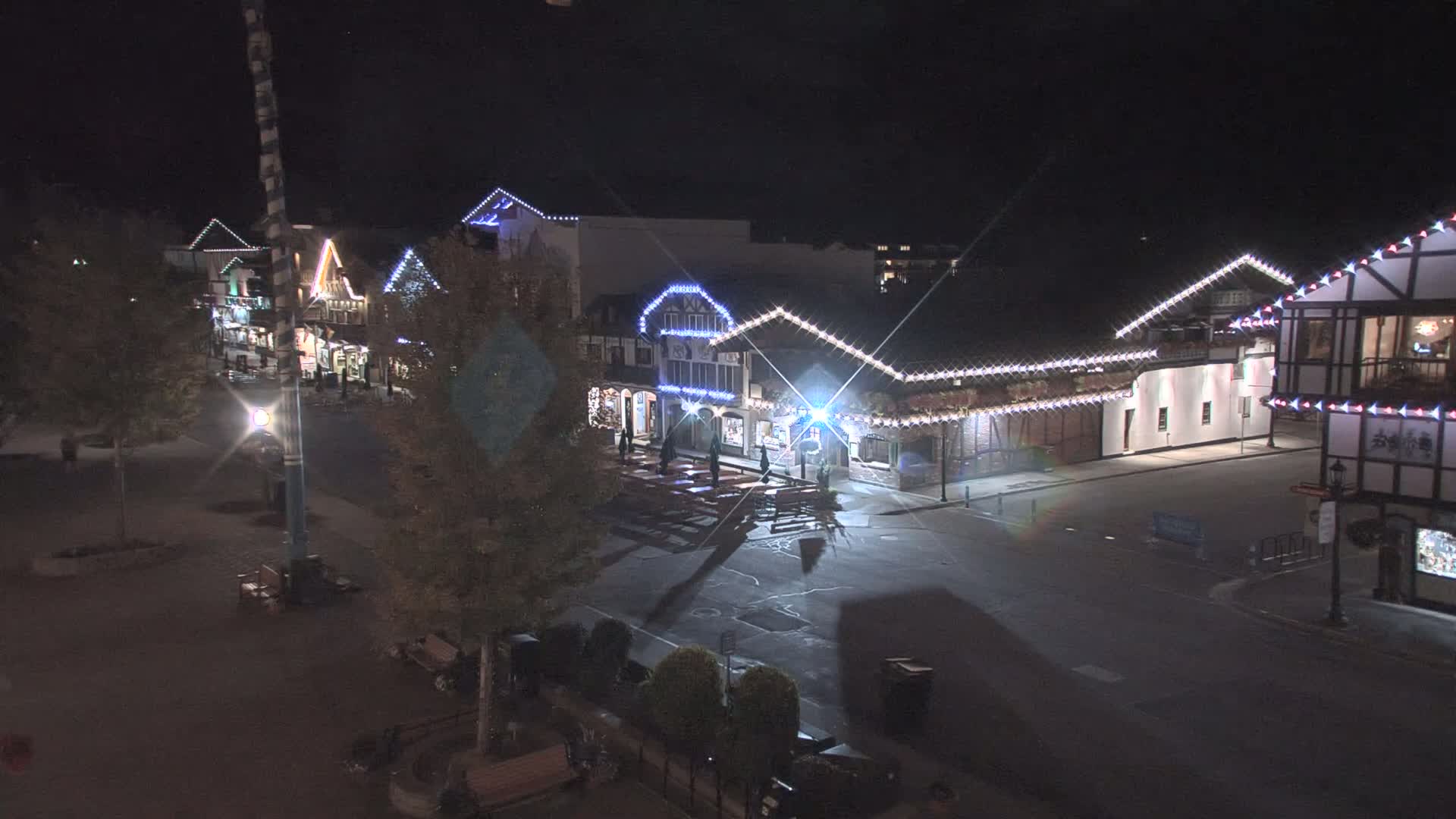 Leavenworth Village 801 Font St.  Walking Street View Live Cam - Leavenworth, Chelan, Washington, USA