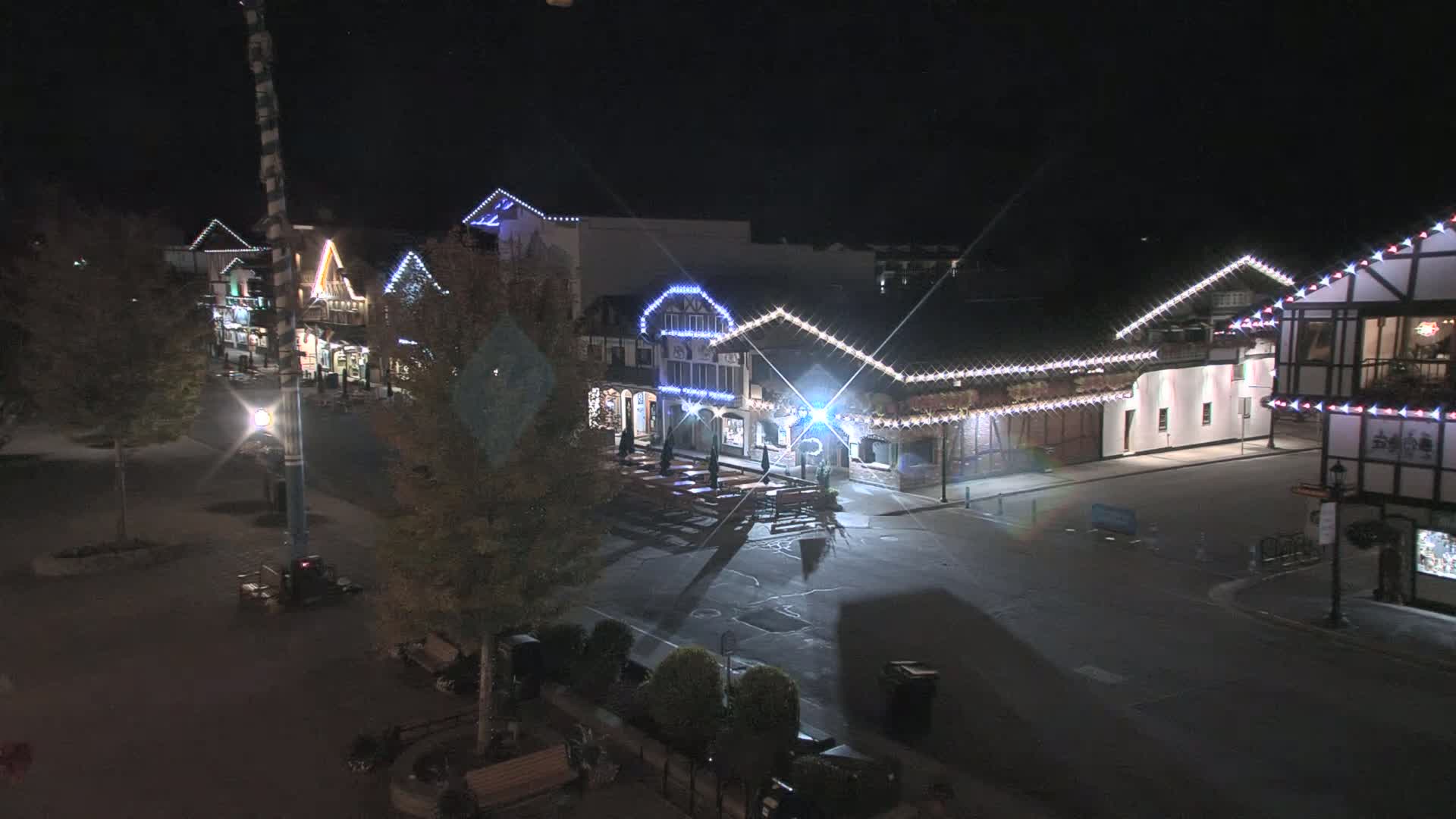 Leavenworth Village 801 Font St.  Walking Street View Live Cam - Leavenworth, Chelan, Washington, USA