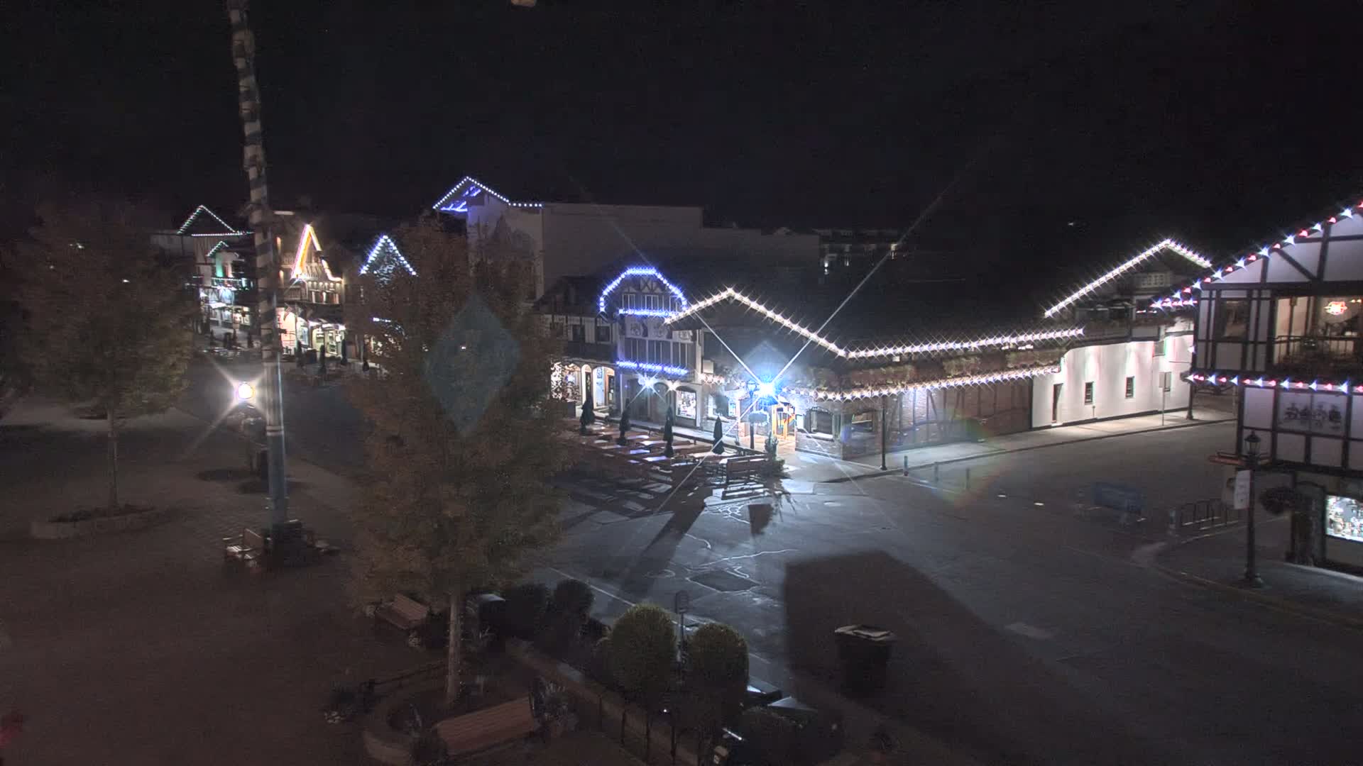 Leavenworth Village 801 Font St.  Walking Street View Live Cam - Leavenworth, Chelan, Washington, USA