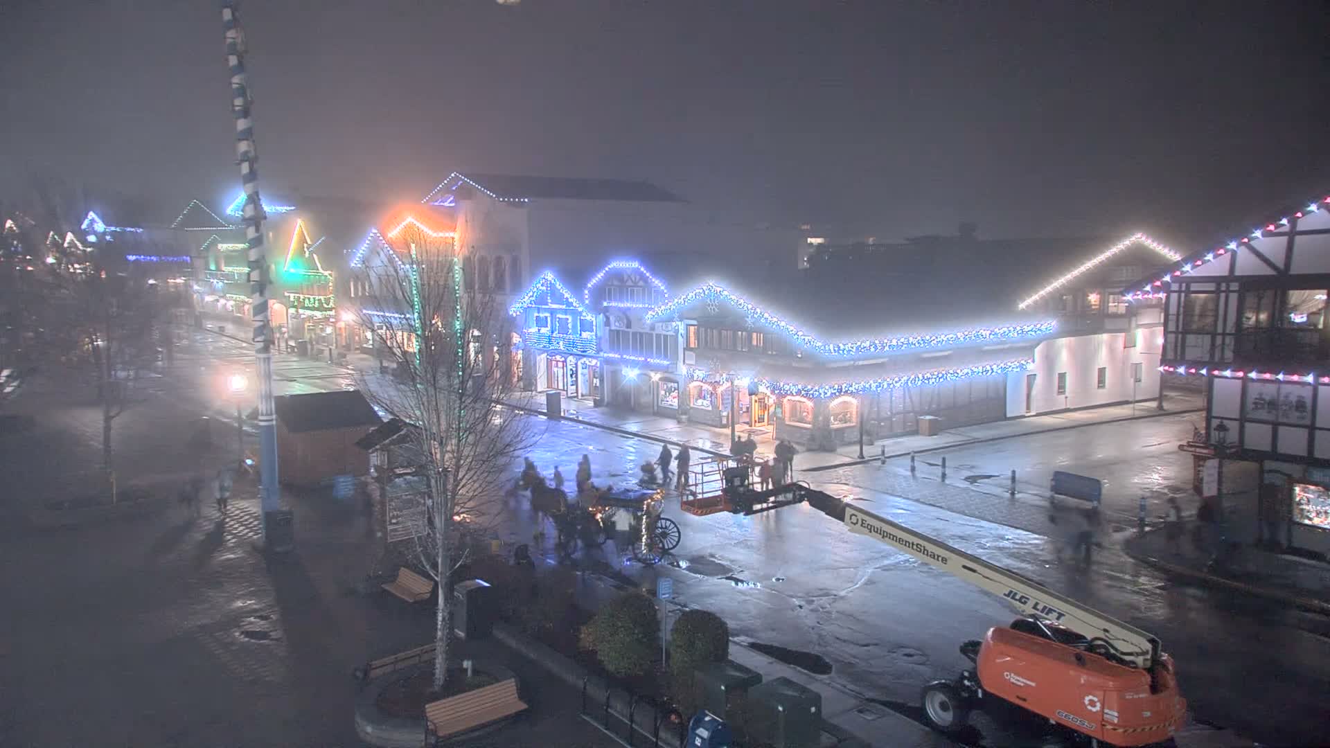 Leavenworth Village 801 Font St.  Walking Street View Live Cam - Leavenworth, Chelan, Washington, USA