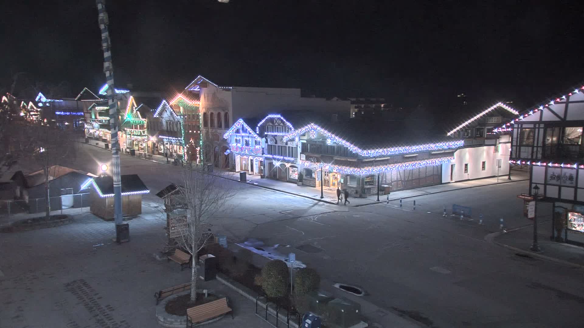 Leavenworth Village 801 Font St.  Walking Street View Live Cam - Leavenworth, Chelan, Washington, USA