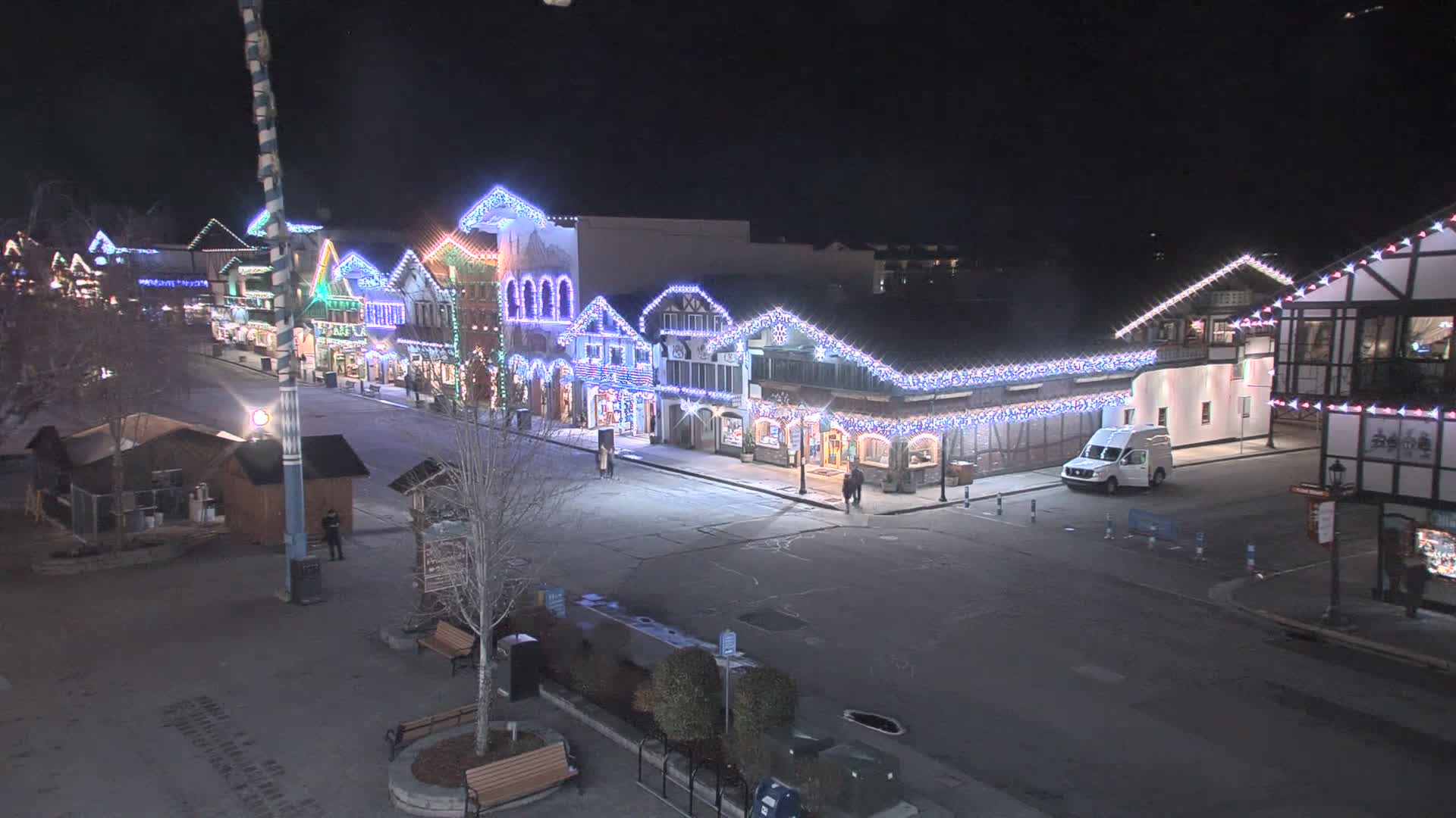 Leavenworth Village 801 Font St.  Walking Street View Live Cam - Leavenworth, Chelan, Washington, USA