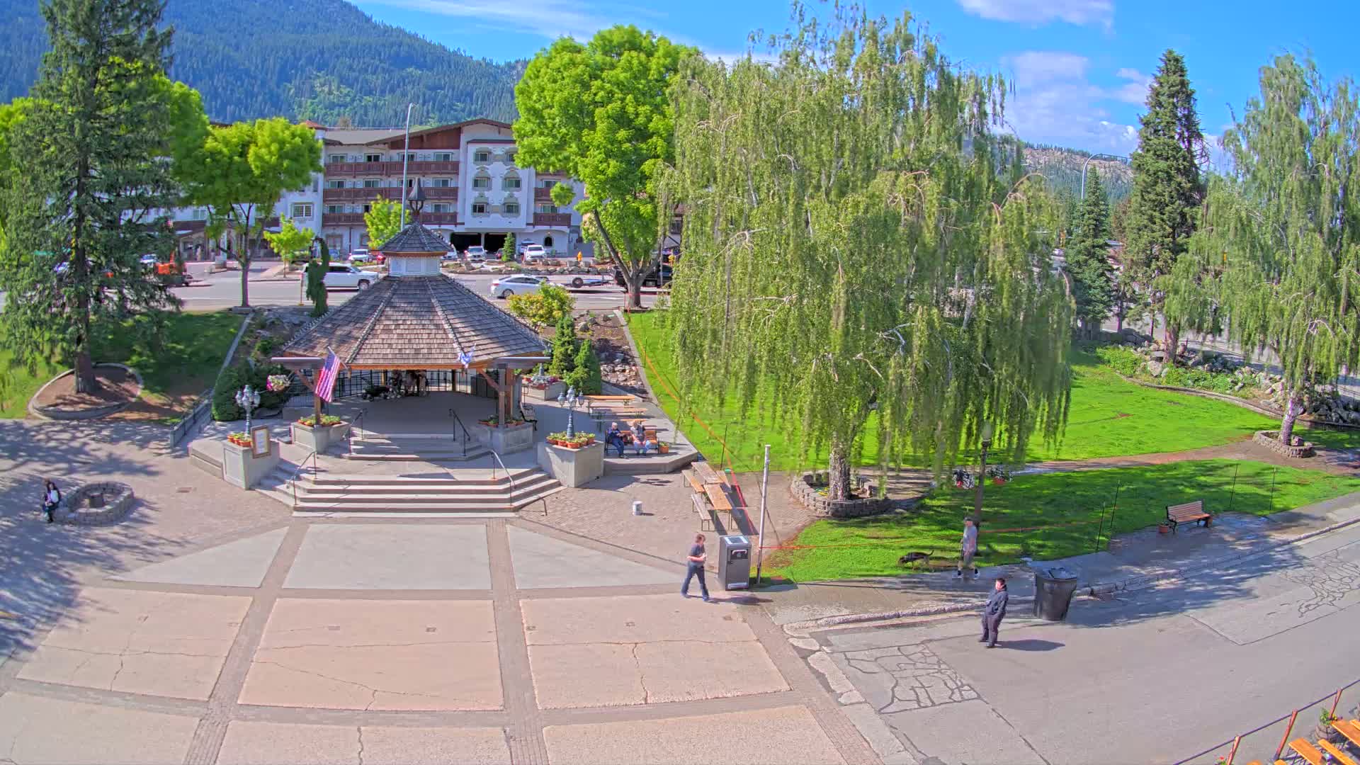 Leavenworth Village Front Street Park  Live Cam - Leavenworth, Chelan, Washington, USA