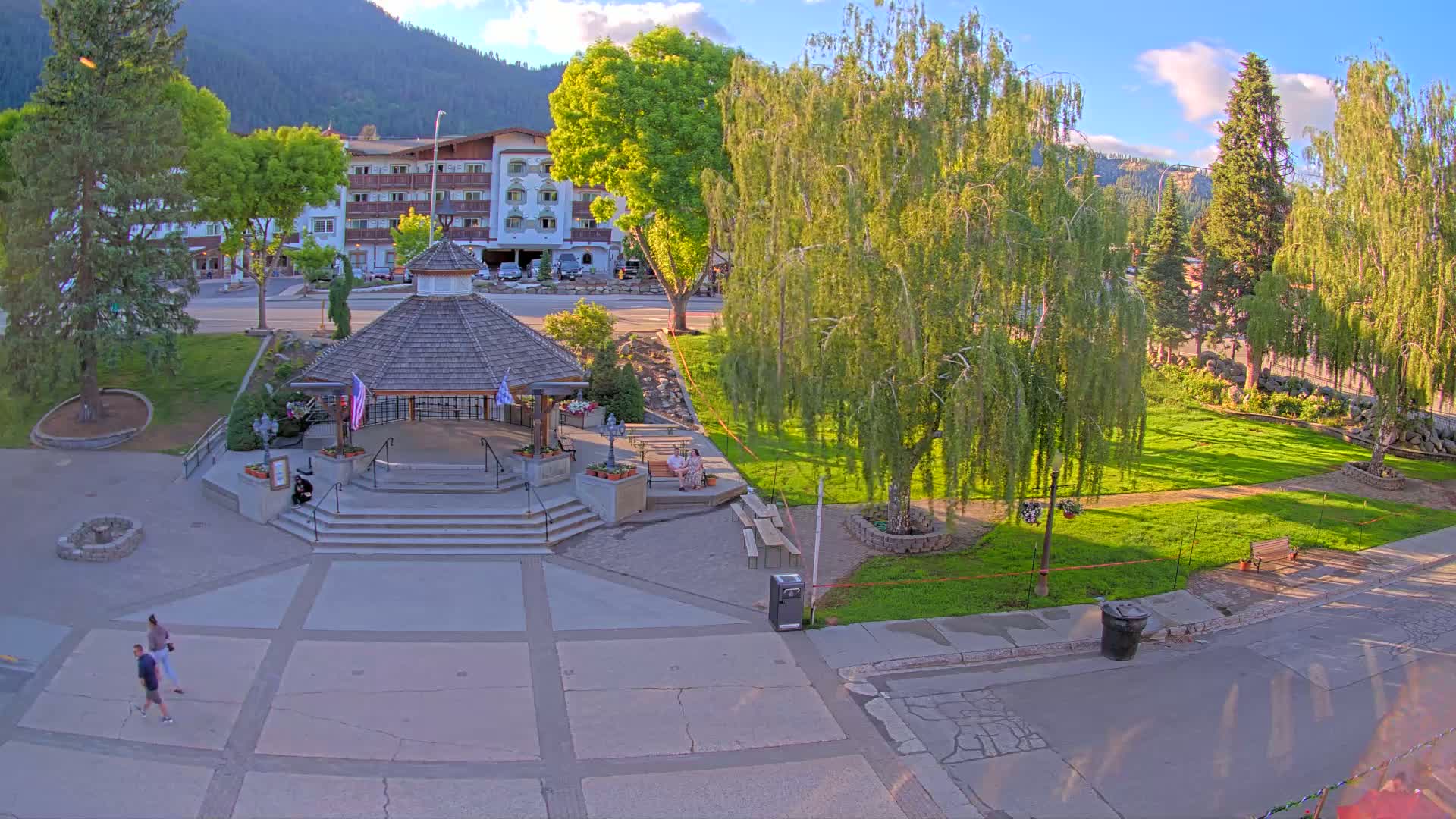 Leavenworth Village Front Street Park  Live Cam - Leavenworth, Chelan, Washington, USA
