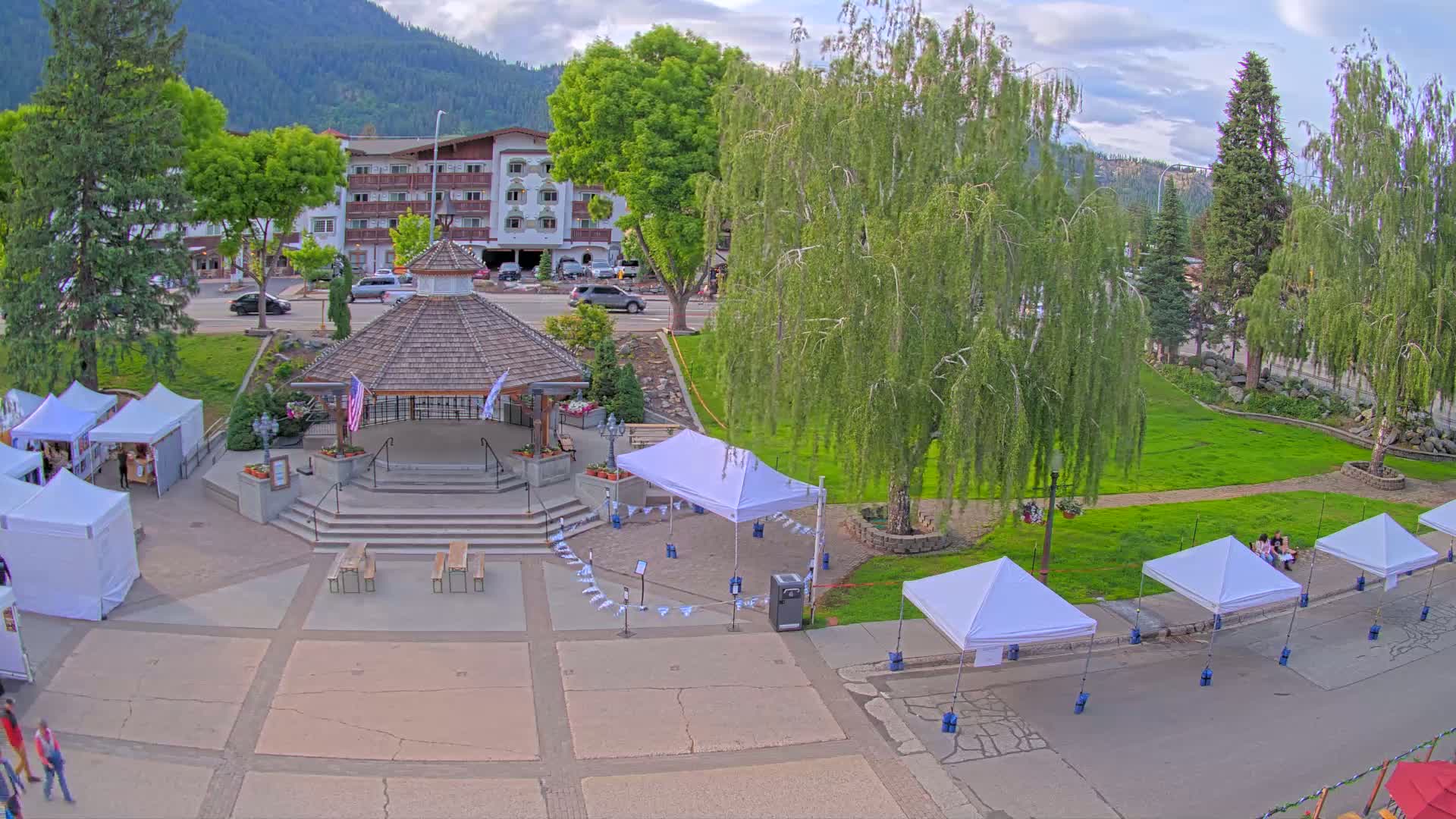 Leavenworth Village Front Street Park  Live Cam - Leavenworth, Chelan, Washington, USA