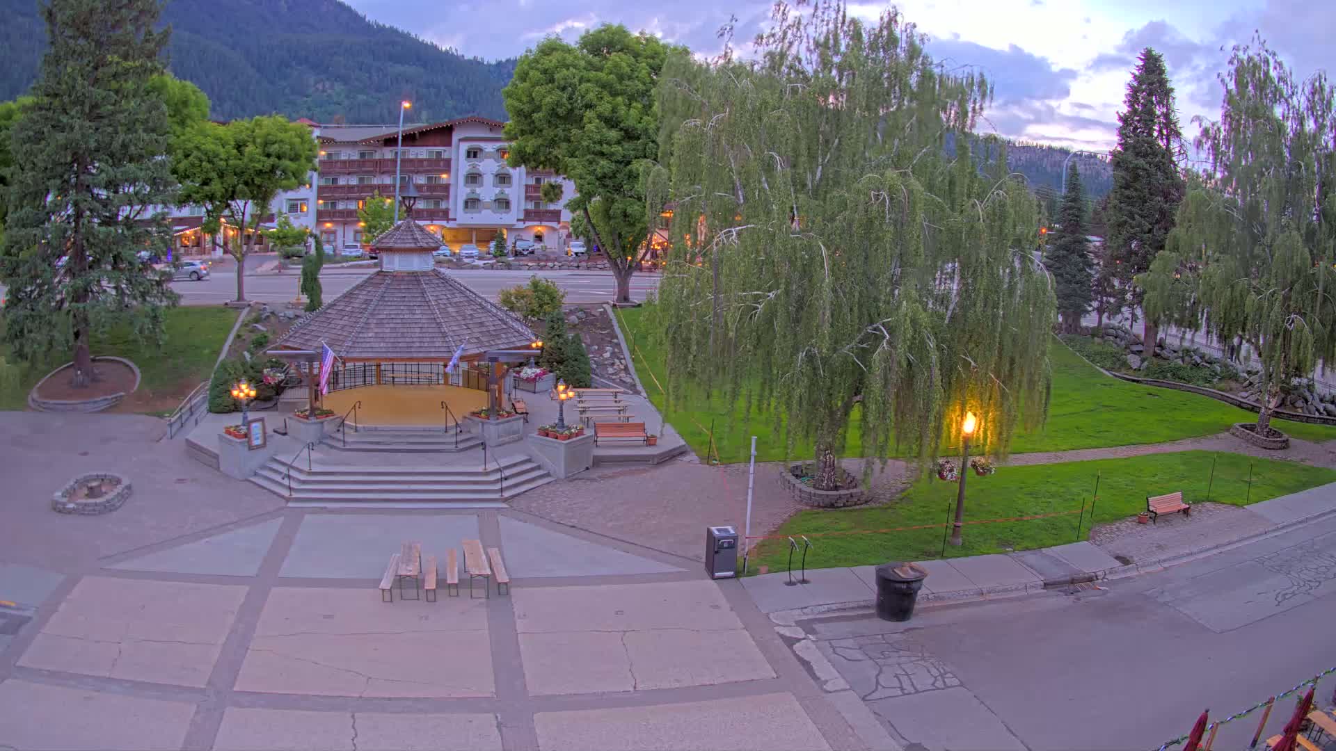 Leavenworth Village Front Street Park  Live Cam - Leavenworth, Chelan, Washington, USA