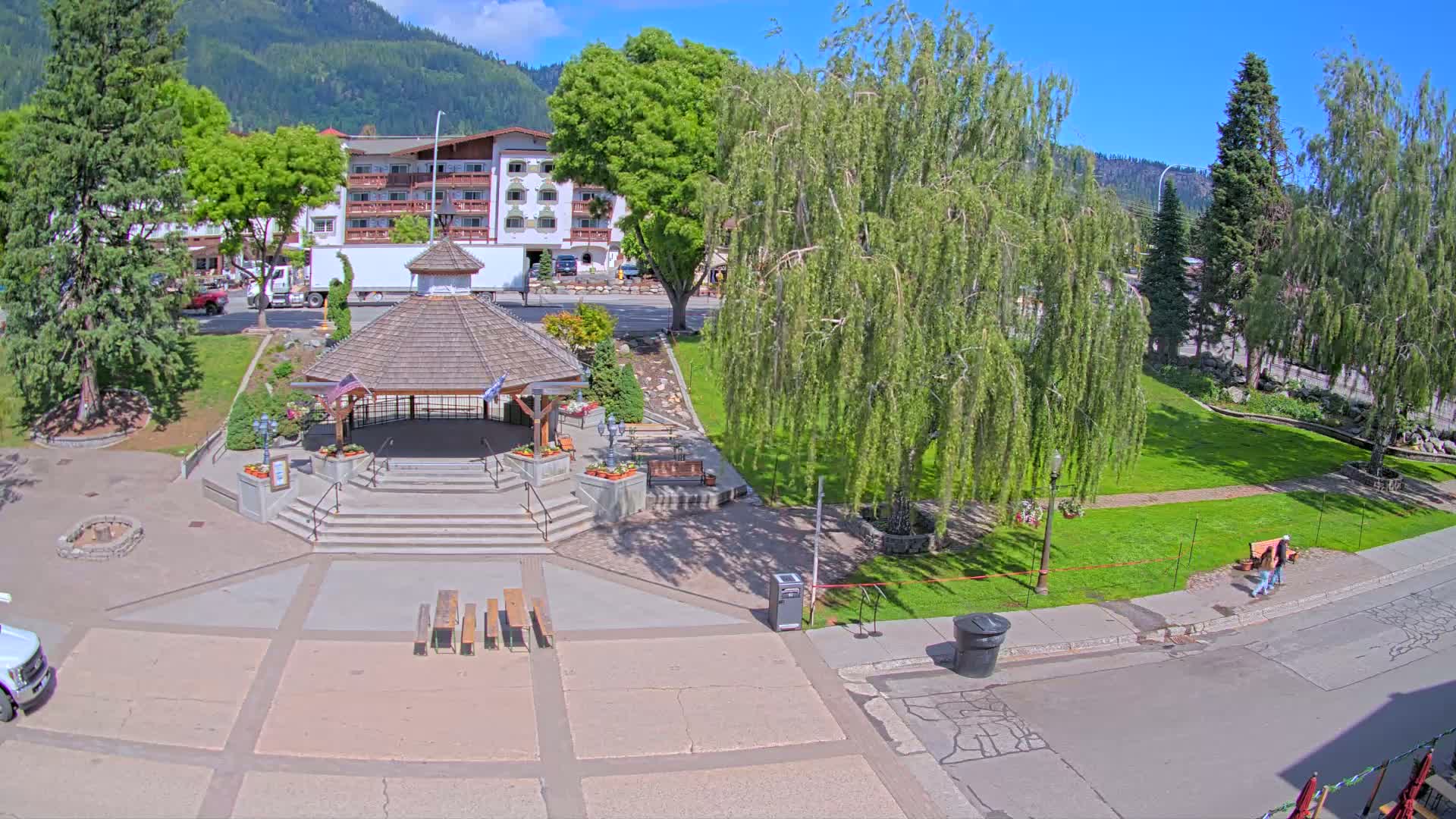 Leavenworth Village Front Street Park  Live Cam - Leavenworth, Chelan, Washington, USA