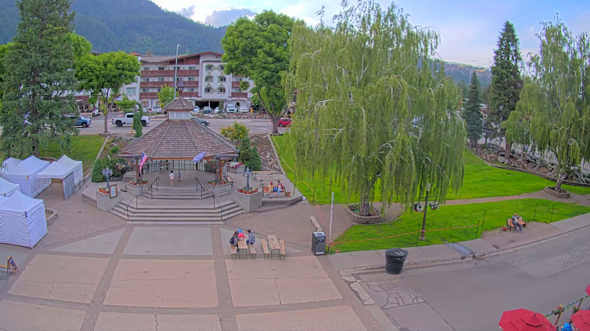 Leavenworth Village Front Street Park  Live Cam - Leavenworth, Chelan, Washington, USA