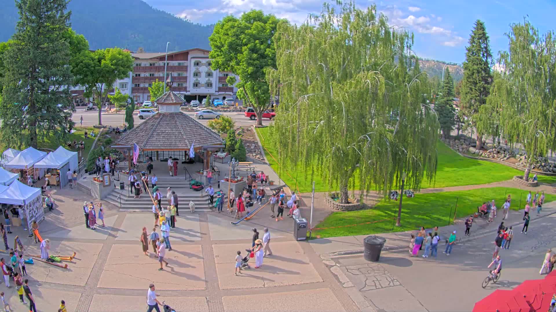 Leavenworth Village Front Street Park  Live Cam - Leavenworth, Chelan, Washington, USA