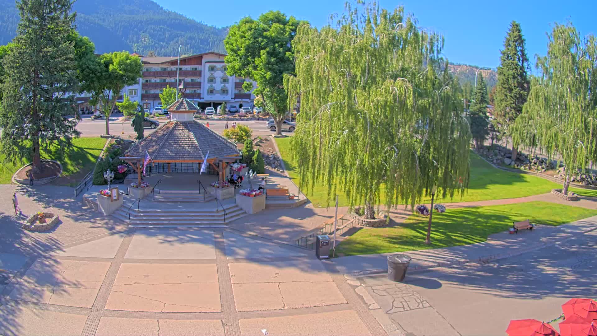 Leavenworth Village Front Street Park  Live Cam - Leavenworth, Chelan, Washington, USA