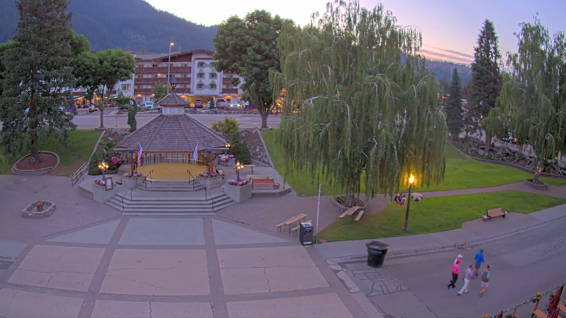 Leavenworth Village Front Street Park  Live Cam - Leavenworth, Chelan, Washington, USA