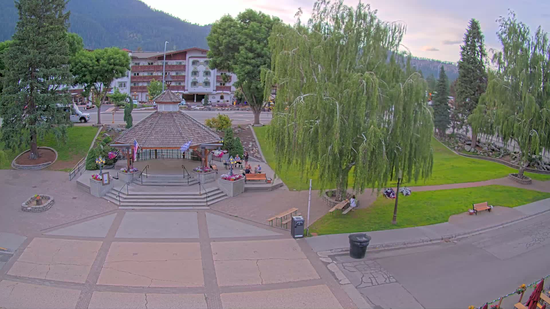 Leavenworth Village Front Street Park  Live Cam - Leavenworth, Chelan, Washington, USA