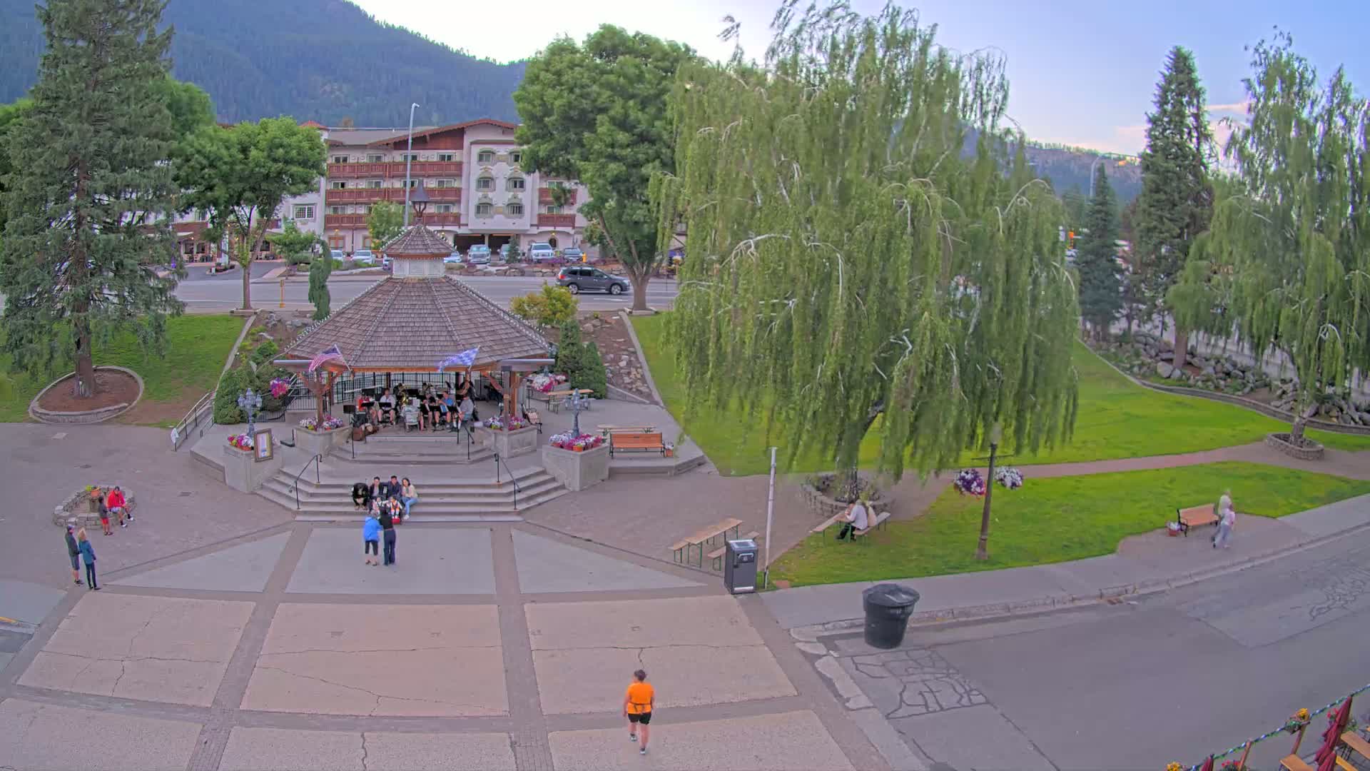 Leavenworth Village Front Street Park  Live Cam - Leavenworth, Chelan, Washington, USA