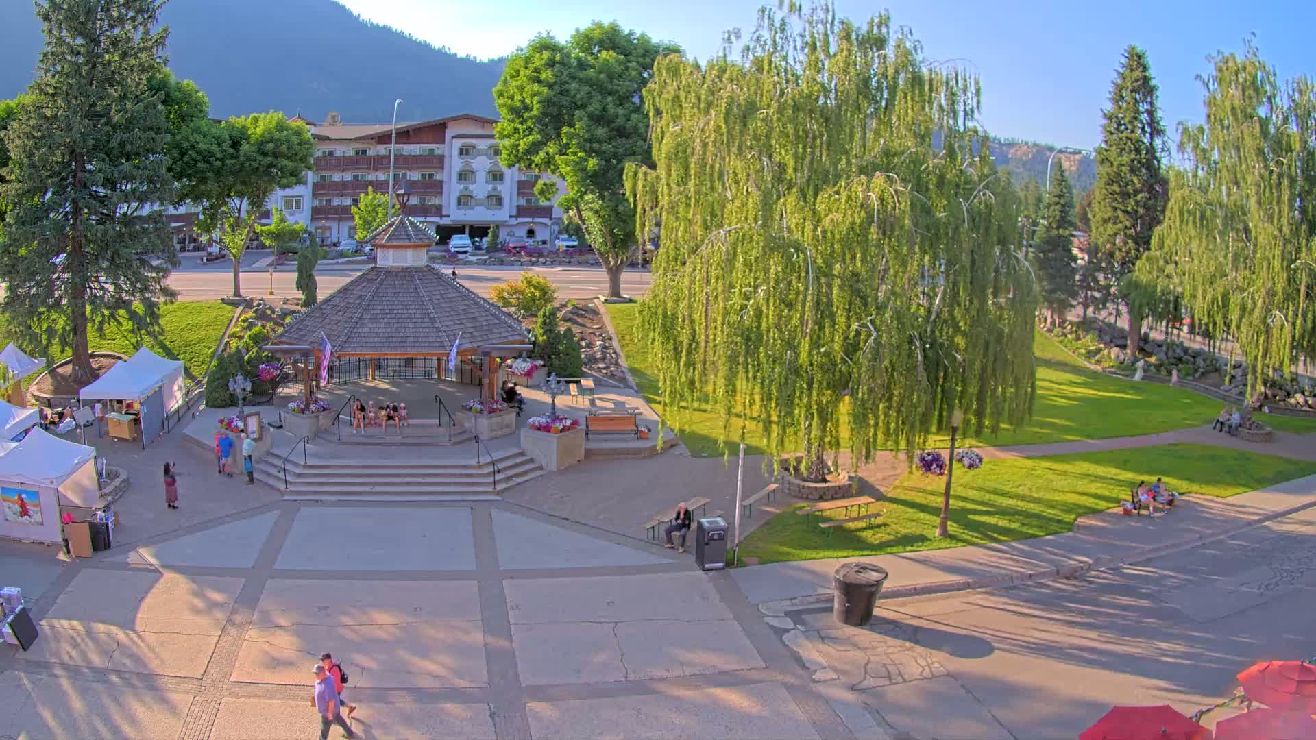Leavenworth Village Front Street Park  Live Cam - Leavenworth, Chelan, Washington, USA