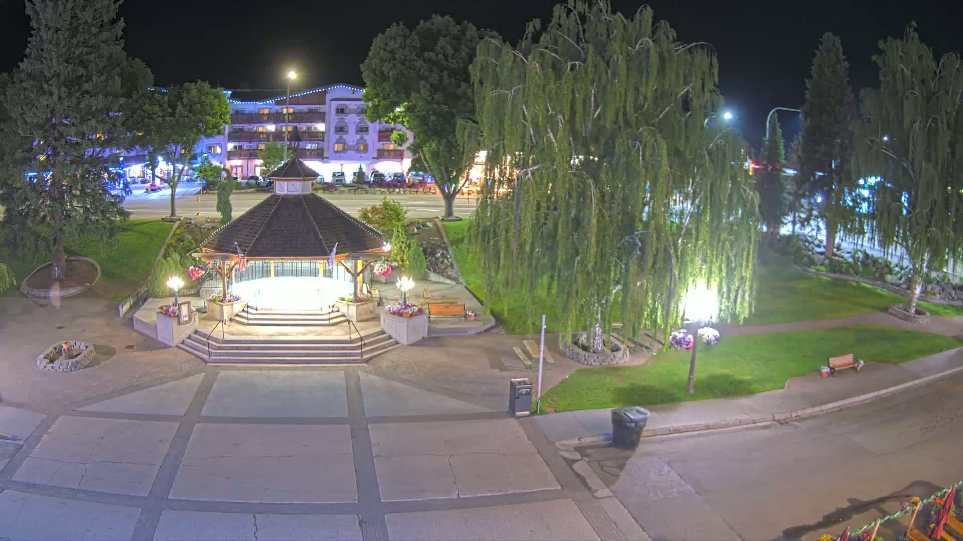 Leavenworth Village Front Street Park  Live Cam - Leavenworth, Chelan, Washington, USA