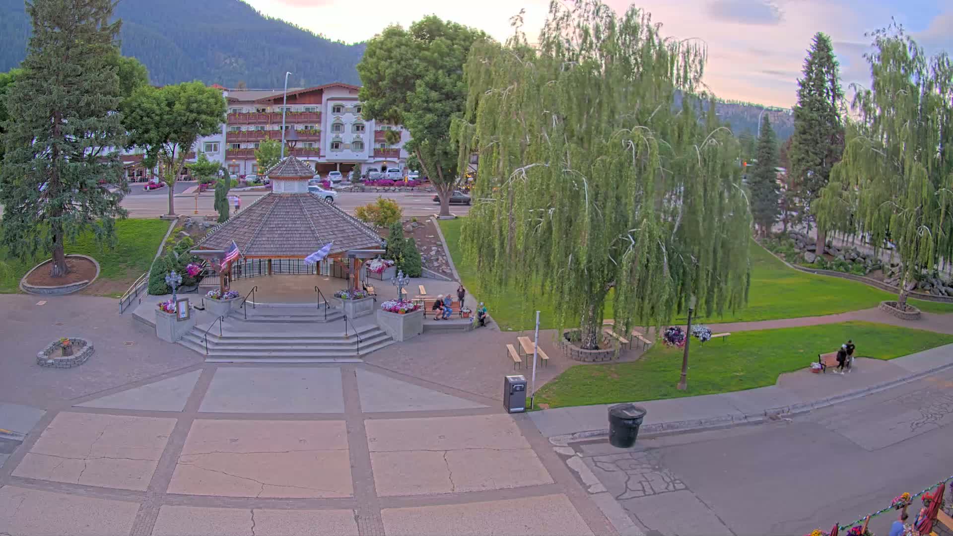 Leavenworth Village Front Street Park  Live Cam - Leavenworth, Chelan, Washington, USA