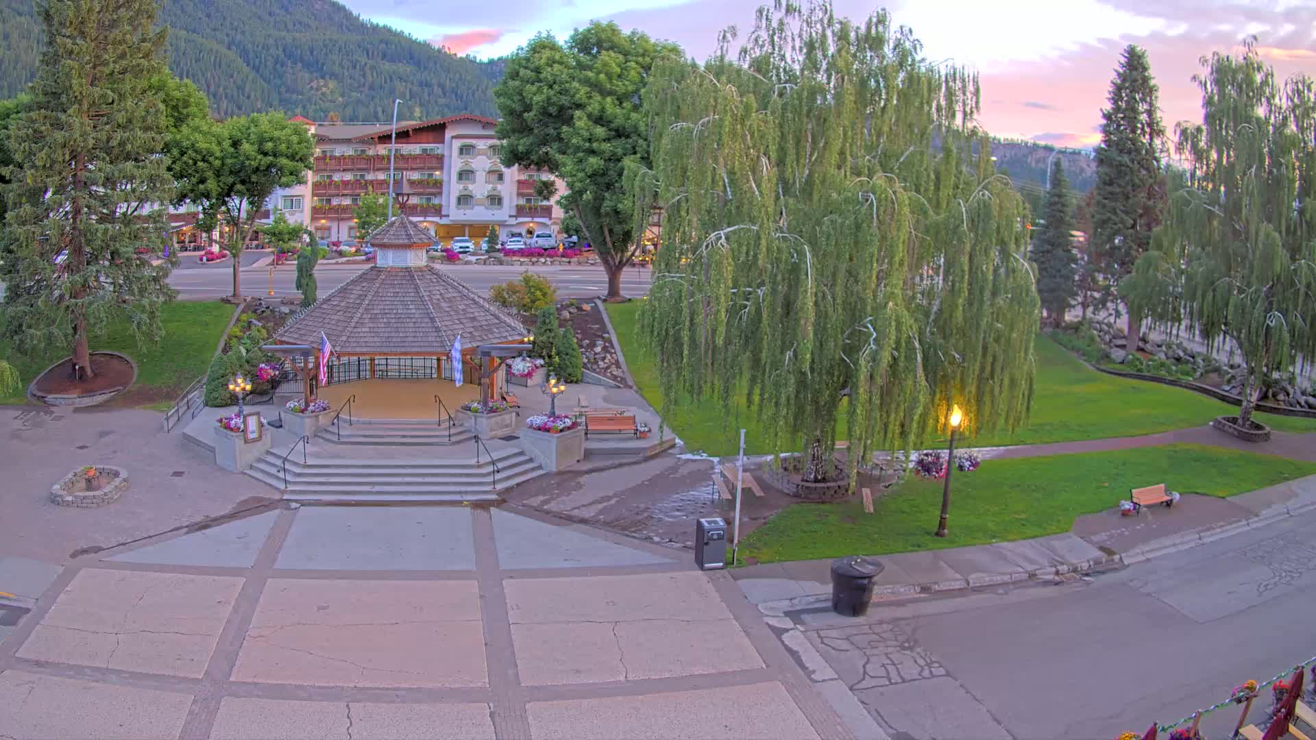 Leavenworth Village Front Street Park  Live Cam - Leavenworth, Chelan, Washington, USA