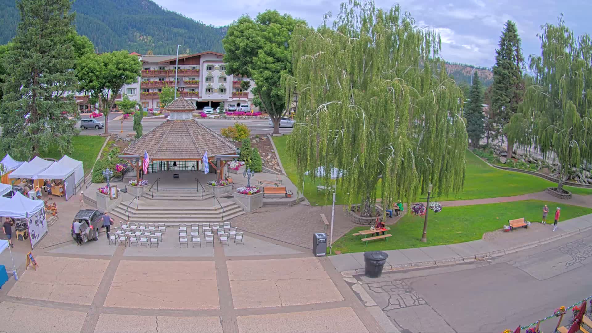 Leavenworth Village Front Street Park  Live Cam - Leavenworth, Chelan, Washington, USA