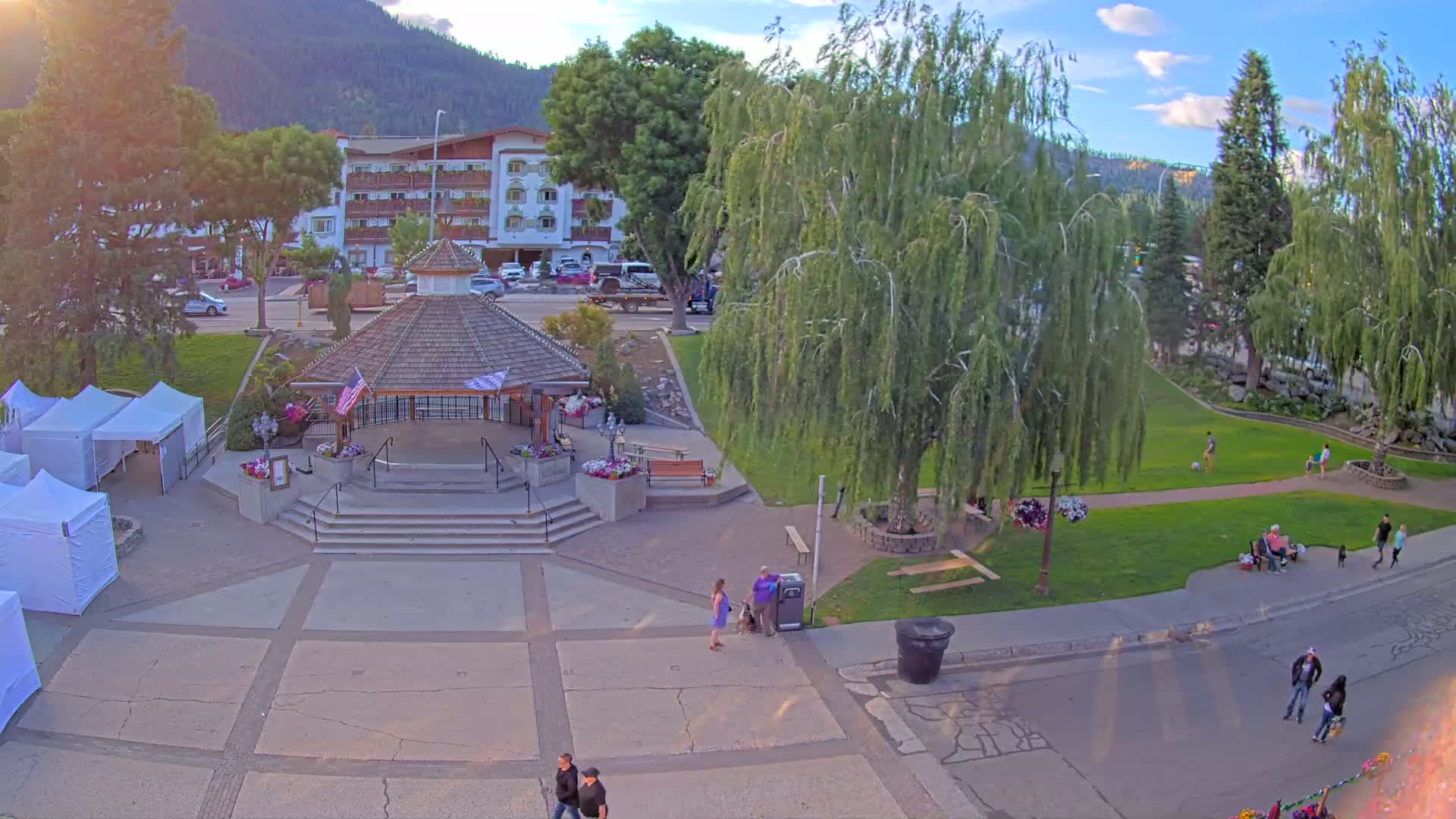 Leavenworth Village Front Street Park  Live Cam - Leavenworth, Chelan, Washington, USA