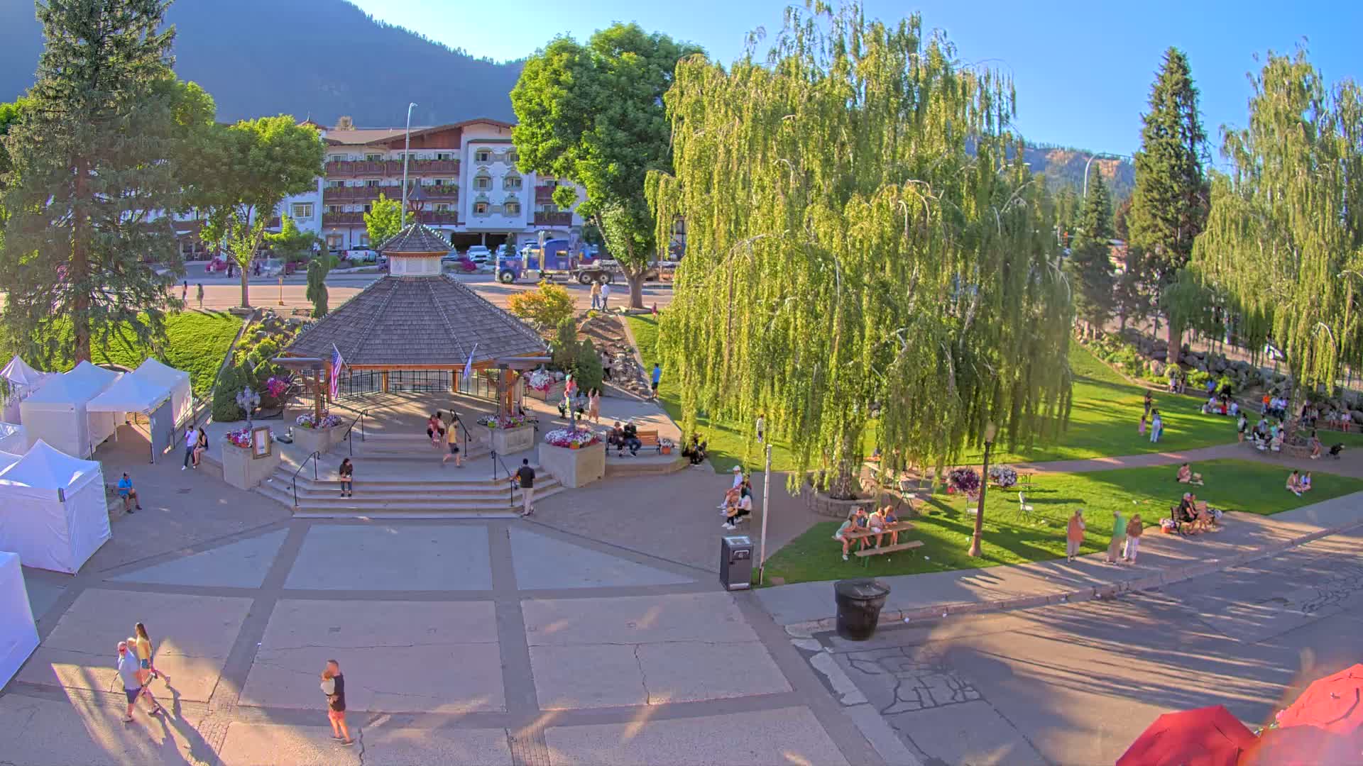 Leavenworth Village Front Street Park  Live Cam - Leavenworth, Chelan, Washington, USA
