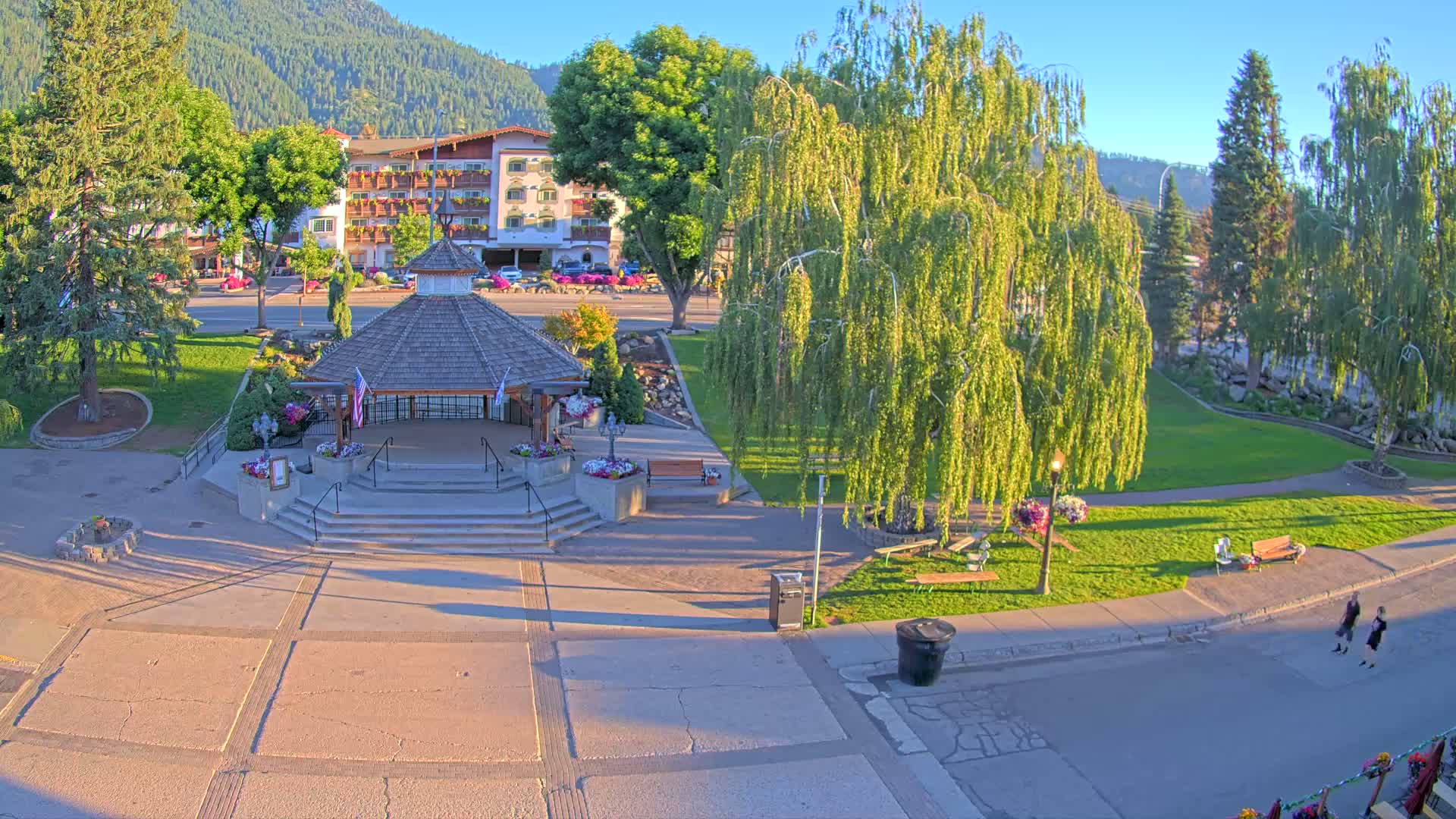 Leavenworth Village Front Street Park  Live Cam - Leavenworth, Chelan, Washington, USA