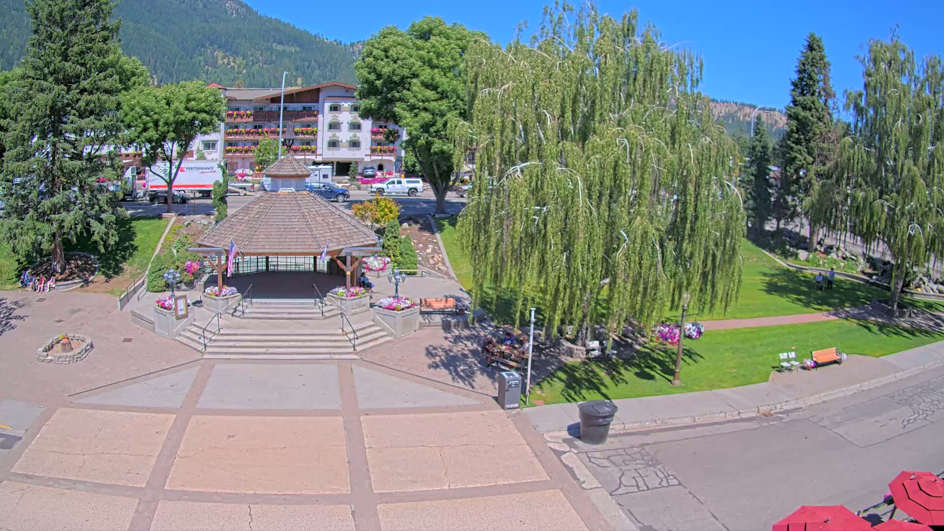 Leavenworth Village Front Street Park  Live Cam - Leavenworth, Chelan, Washington, USA