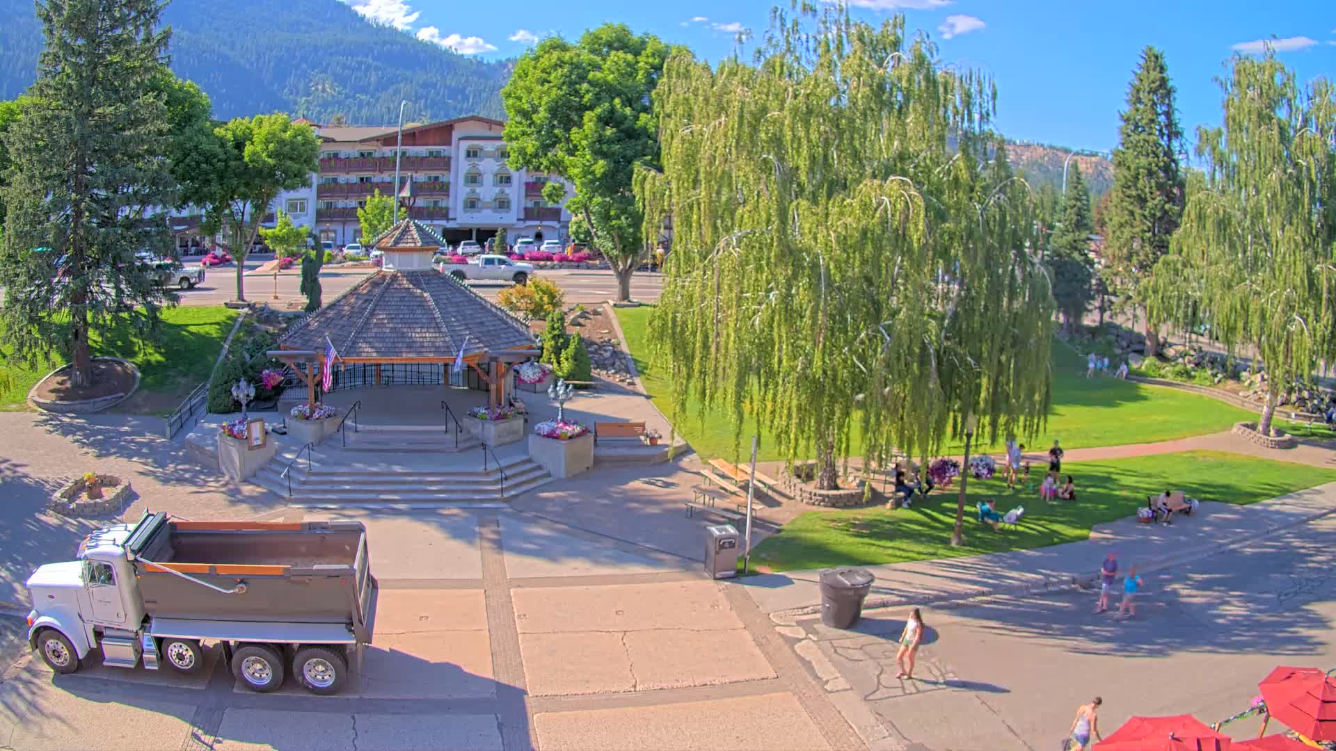 Leavenworth Village Front Street Park  Live Cam - Leavenworth, Chelan, Washington, USA
