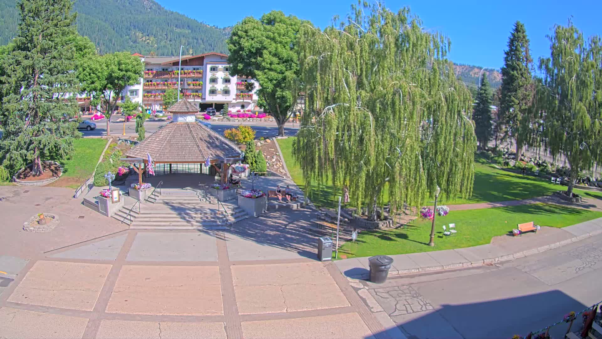 Leavenworth Village Front Street Park  Live Cam - Leavenworth, Chelan, Washington, USA